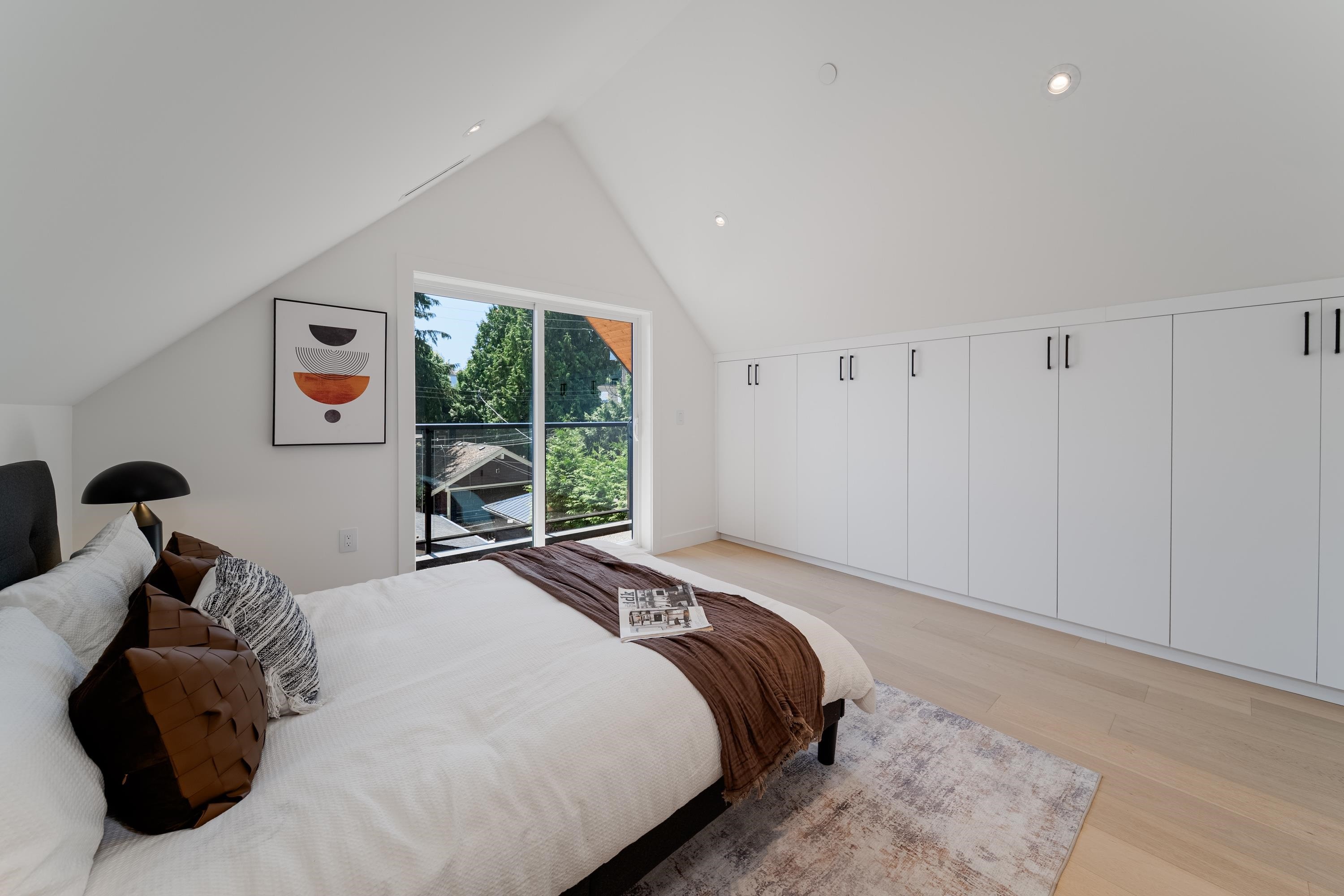 968 17Th Avenue W, Vancouver, BC