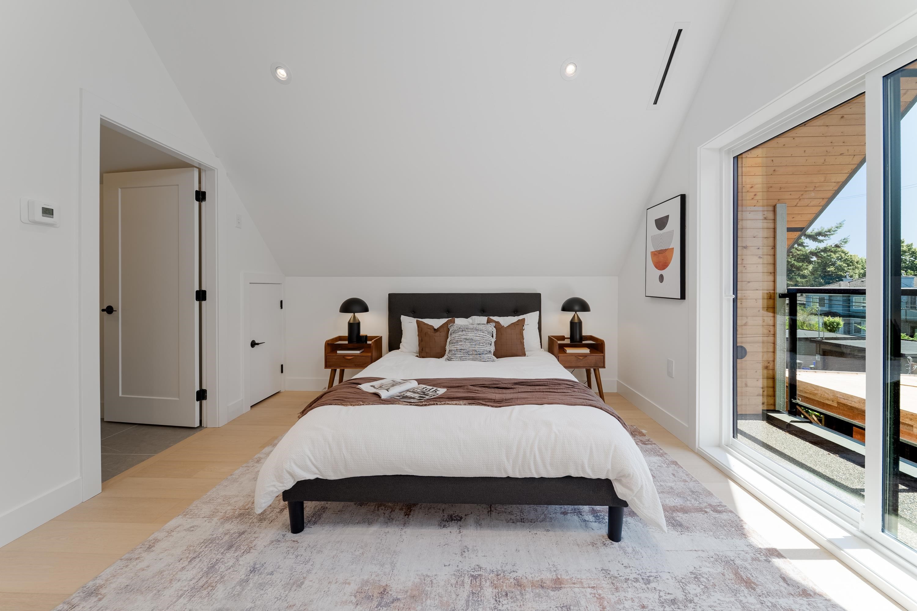 968 17Th Avenue W, Vancouver, BC