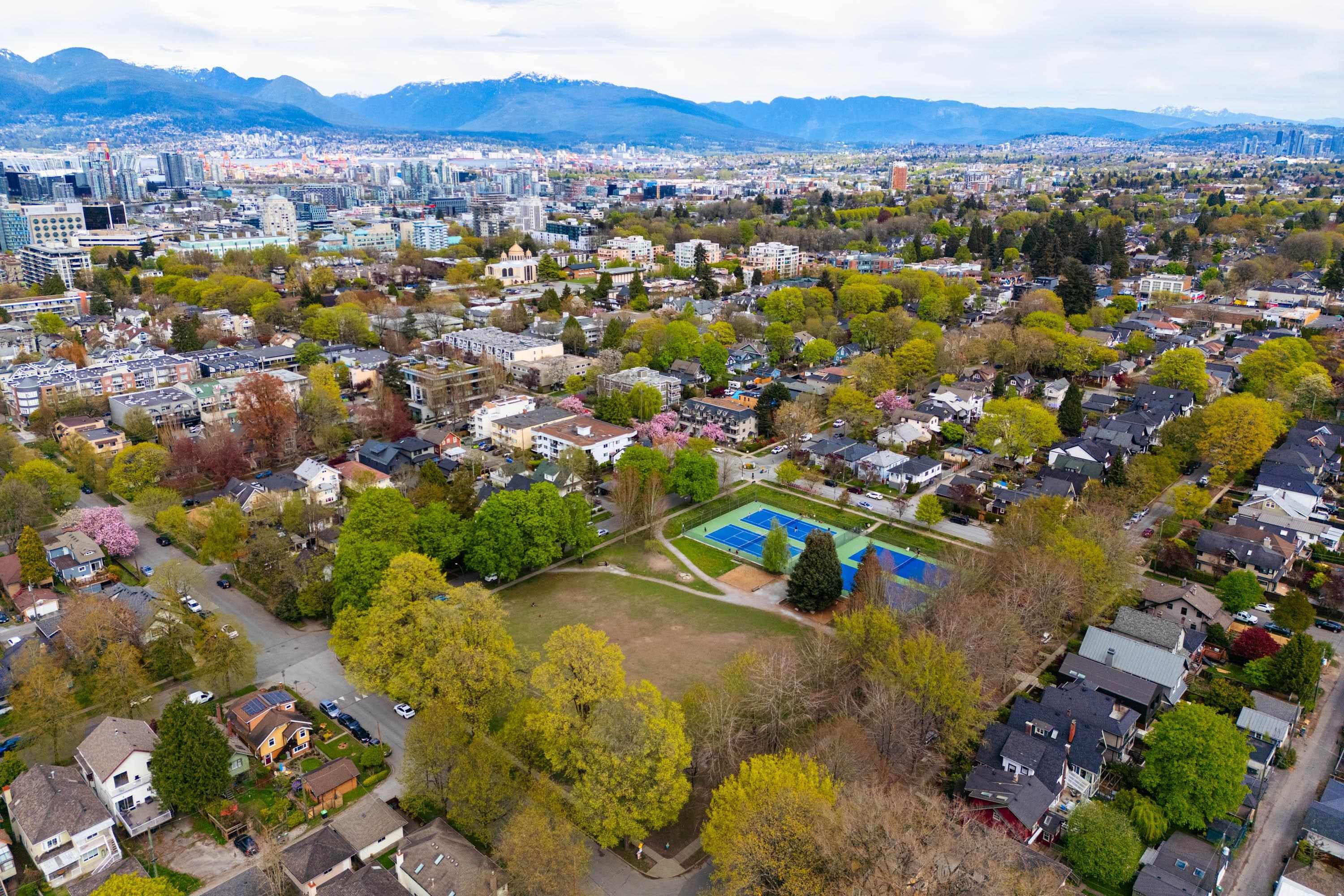 968 17Th Avenue W, Vancouver, BC