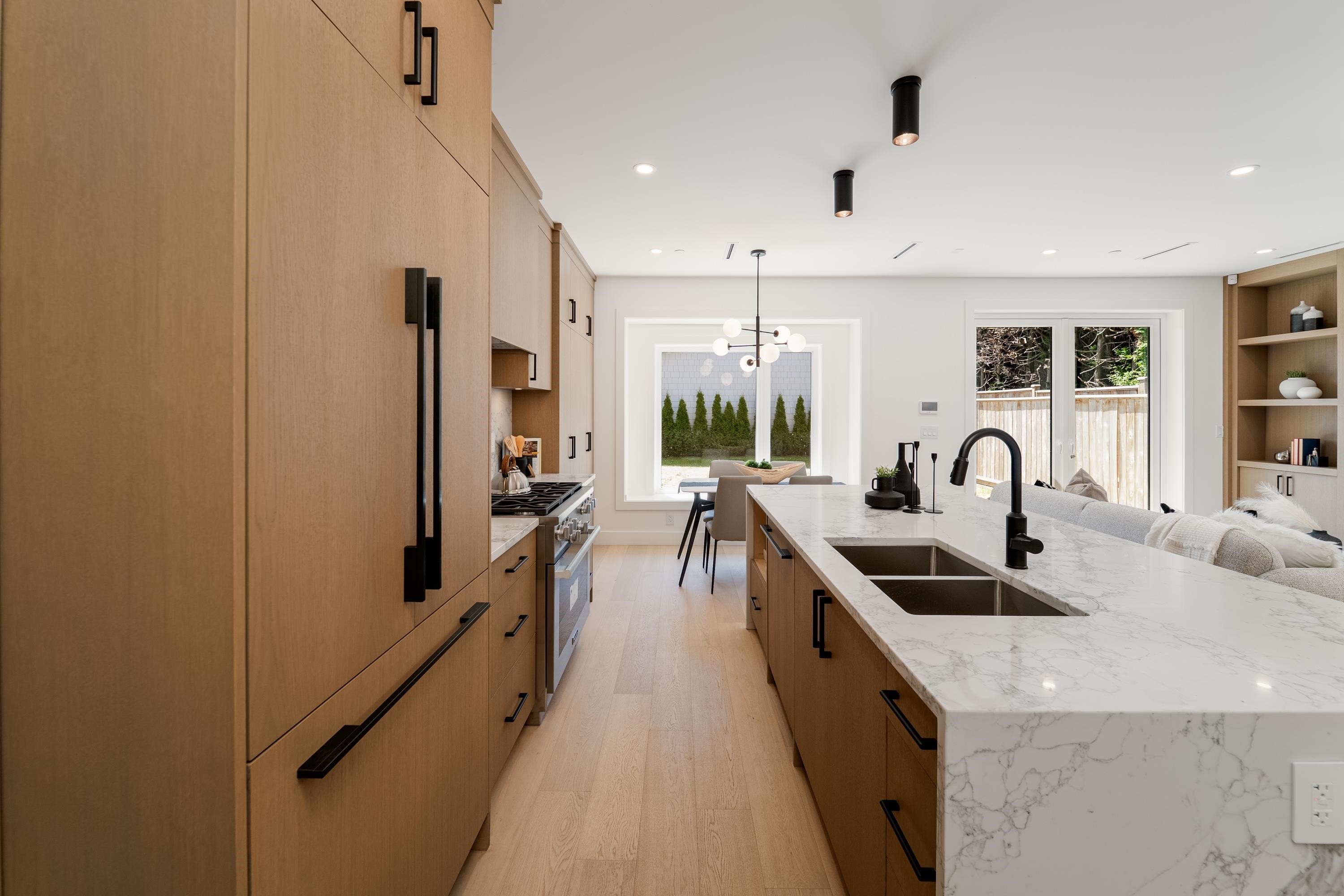 968 17Th Avenue W, Vancouver, BC