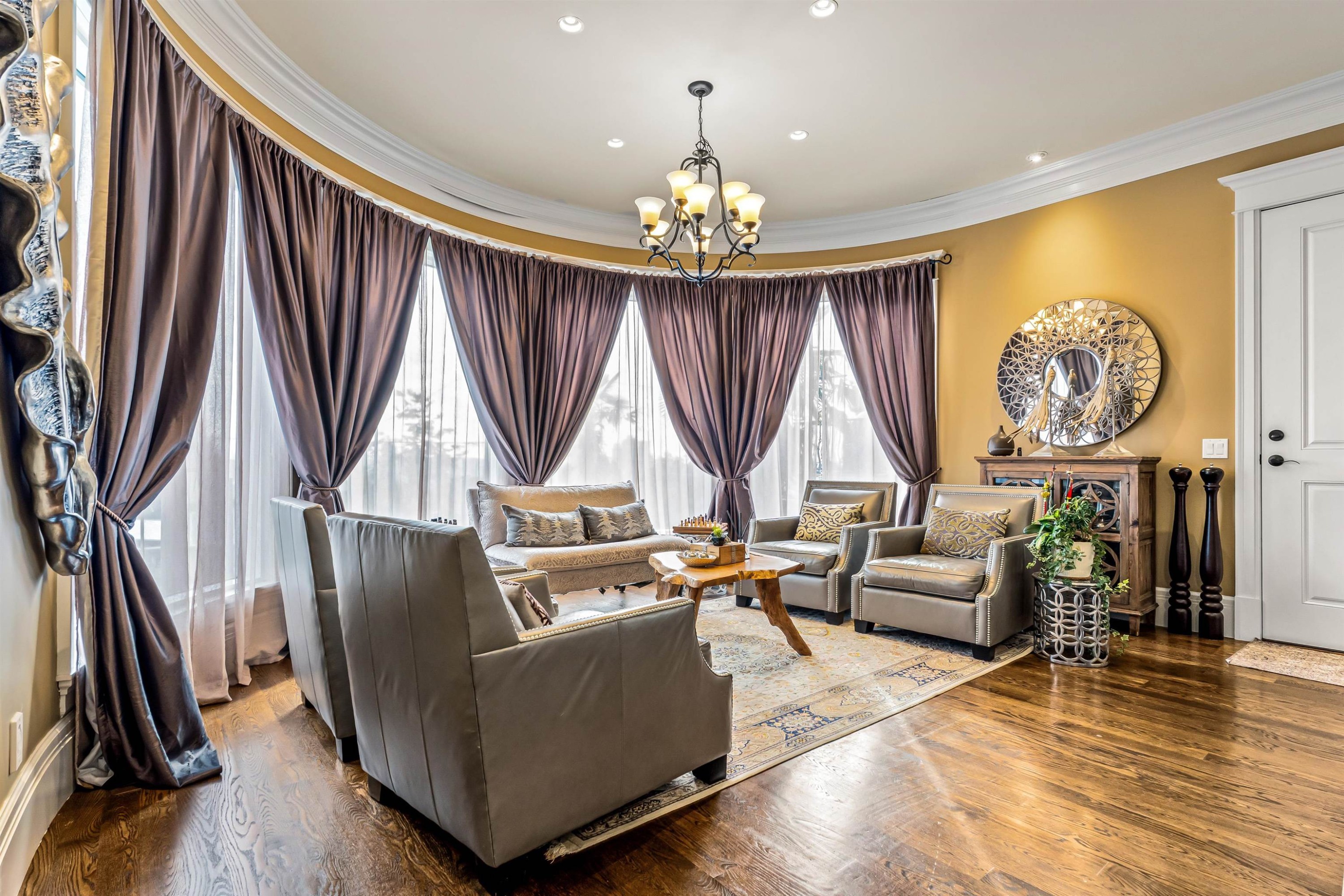 5290 Pandora Street, Burnaby, BC