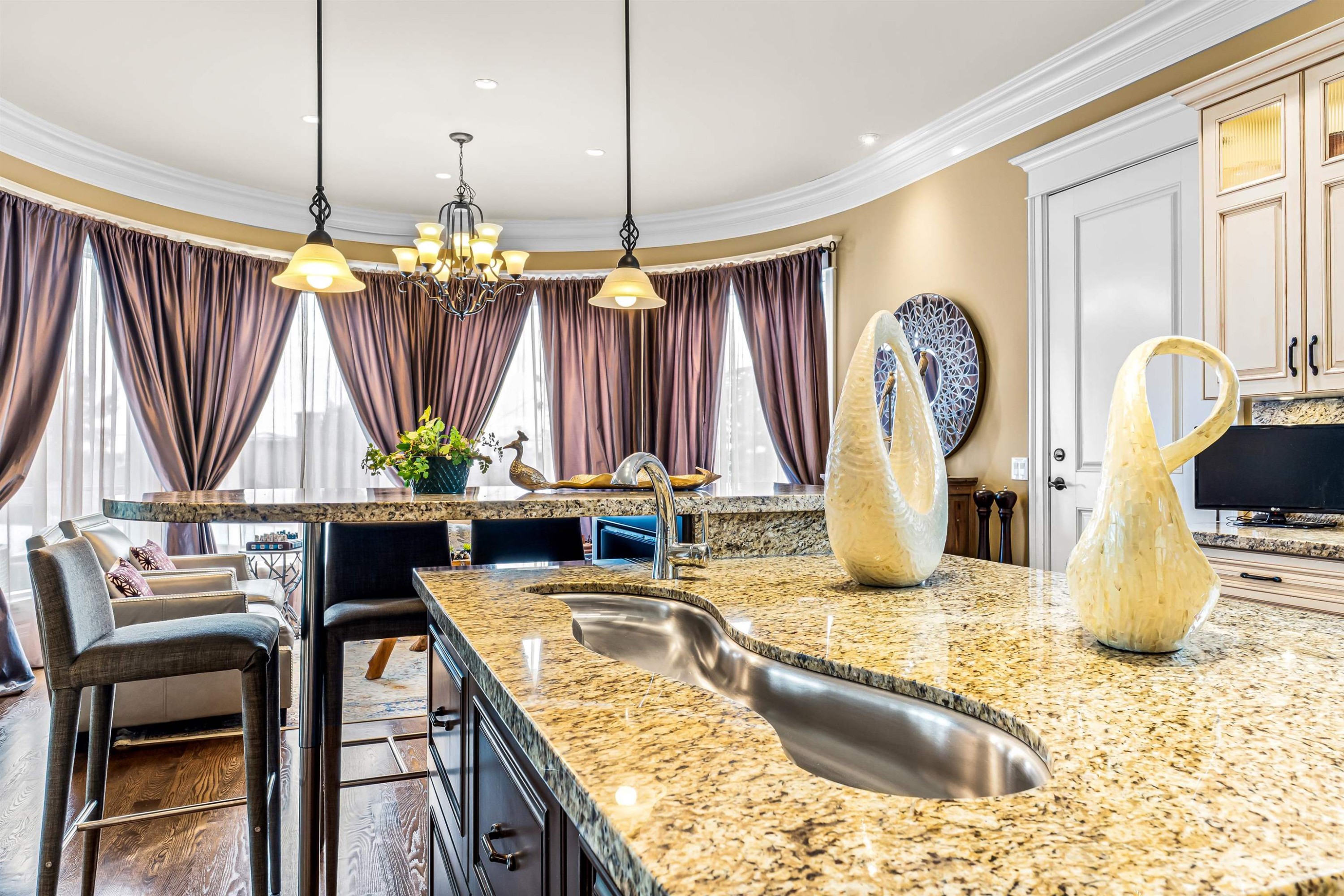 5290 Pandora Street, Burnaby, BC