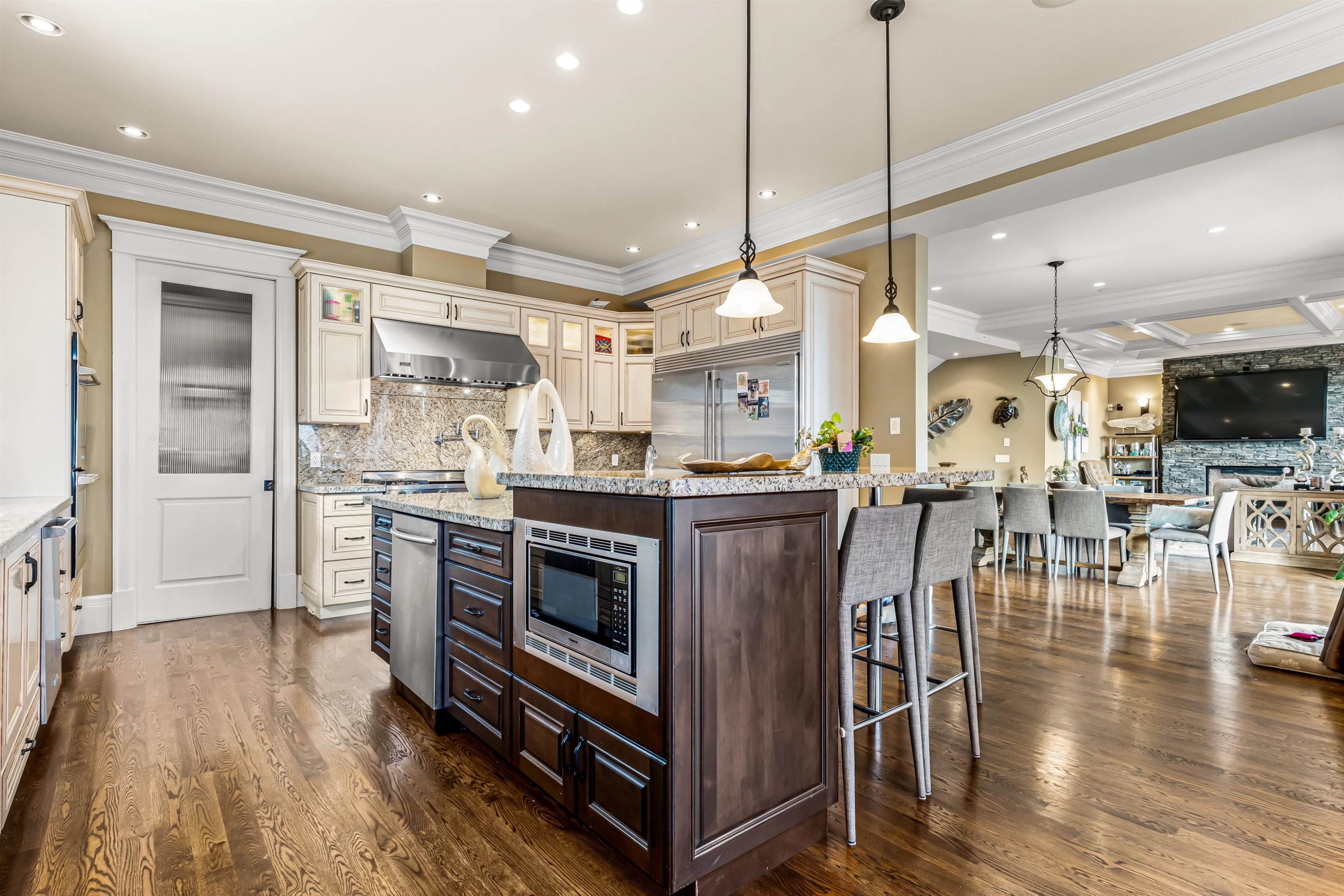 5290 Pandora Street, Burnaby, BC