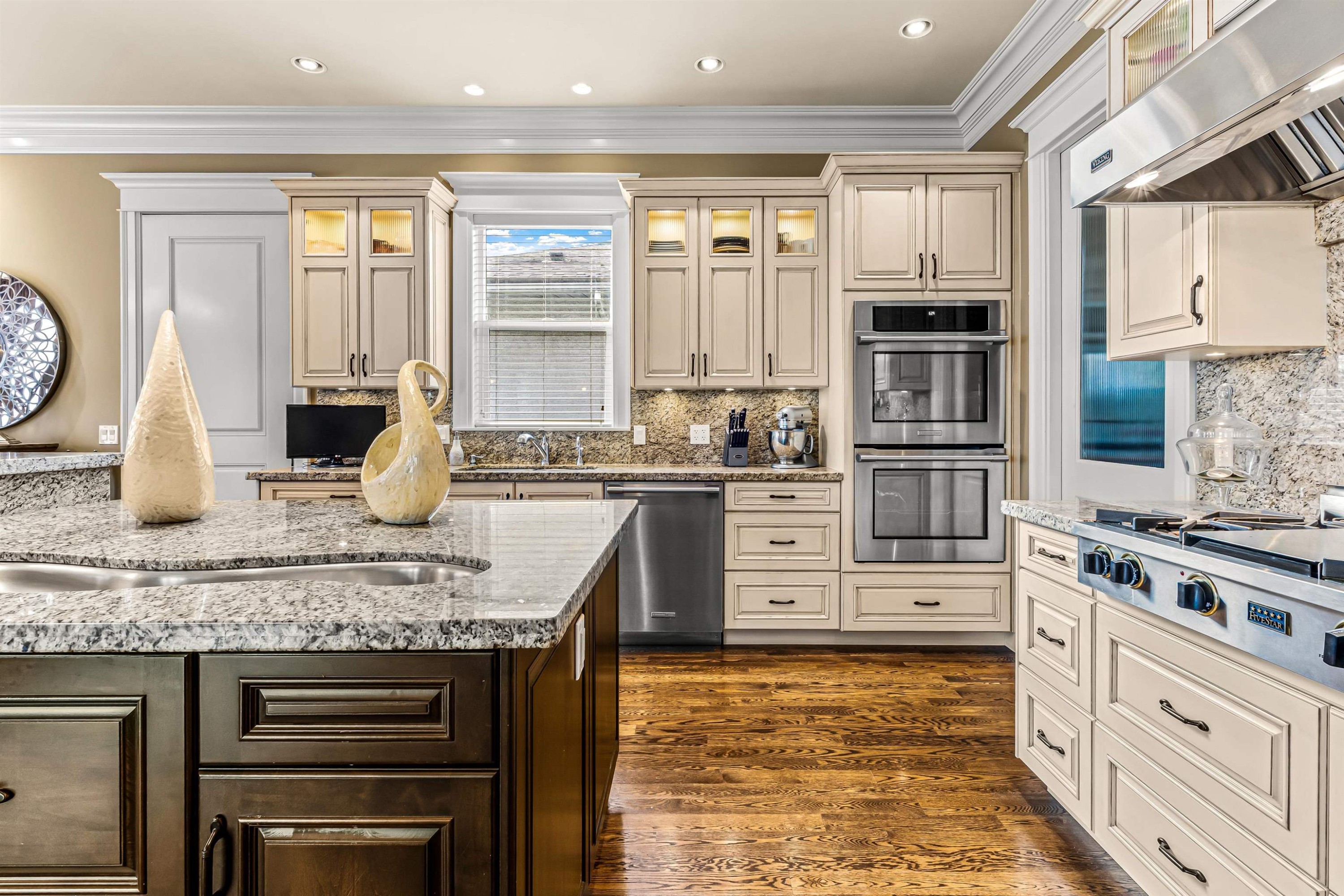 5290 Pandora Street, Burnaby, BC