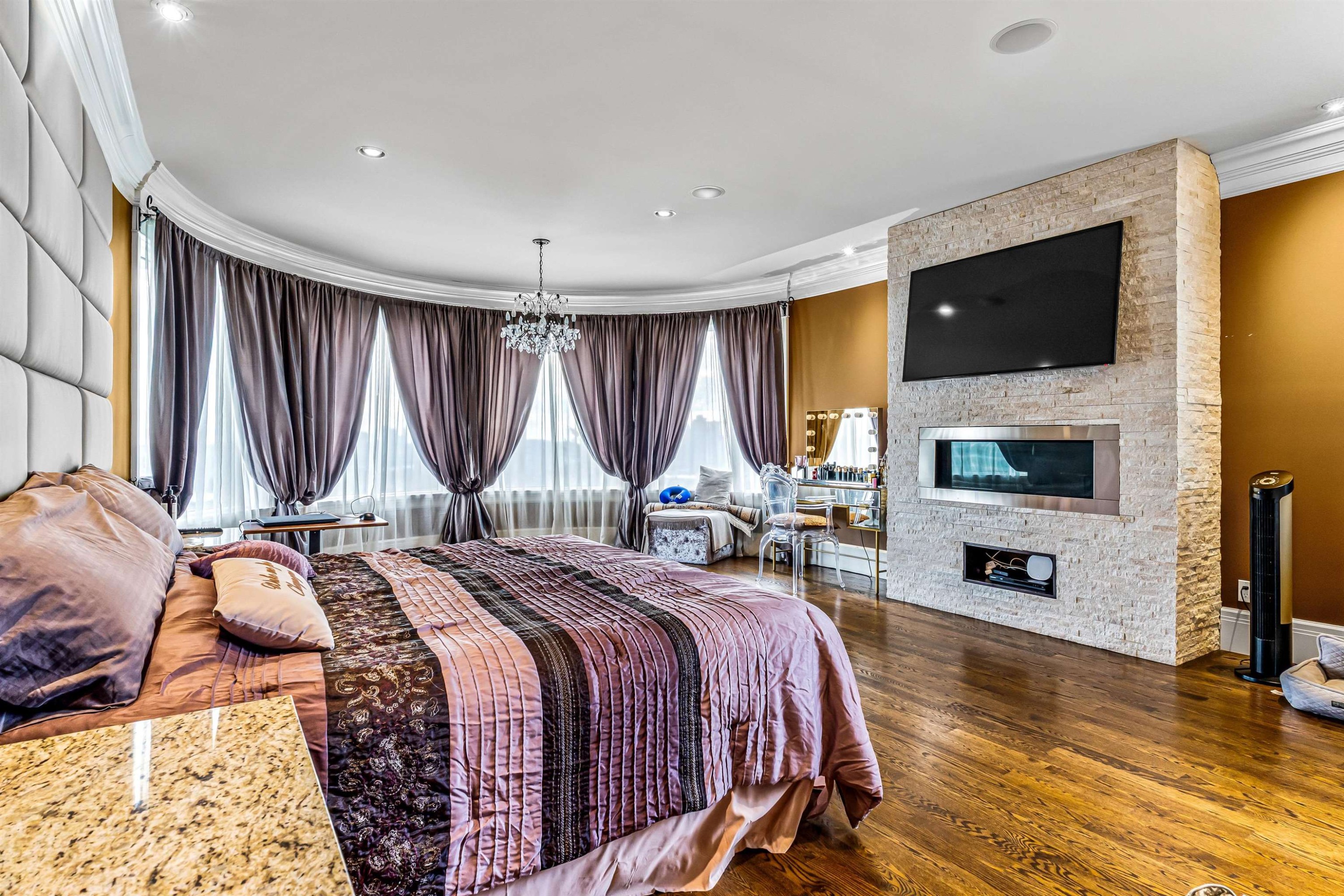 5290 Pandora Street, Burnaby, BC