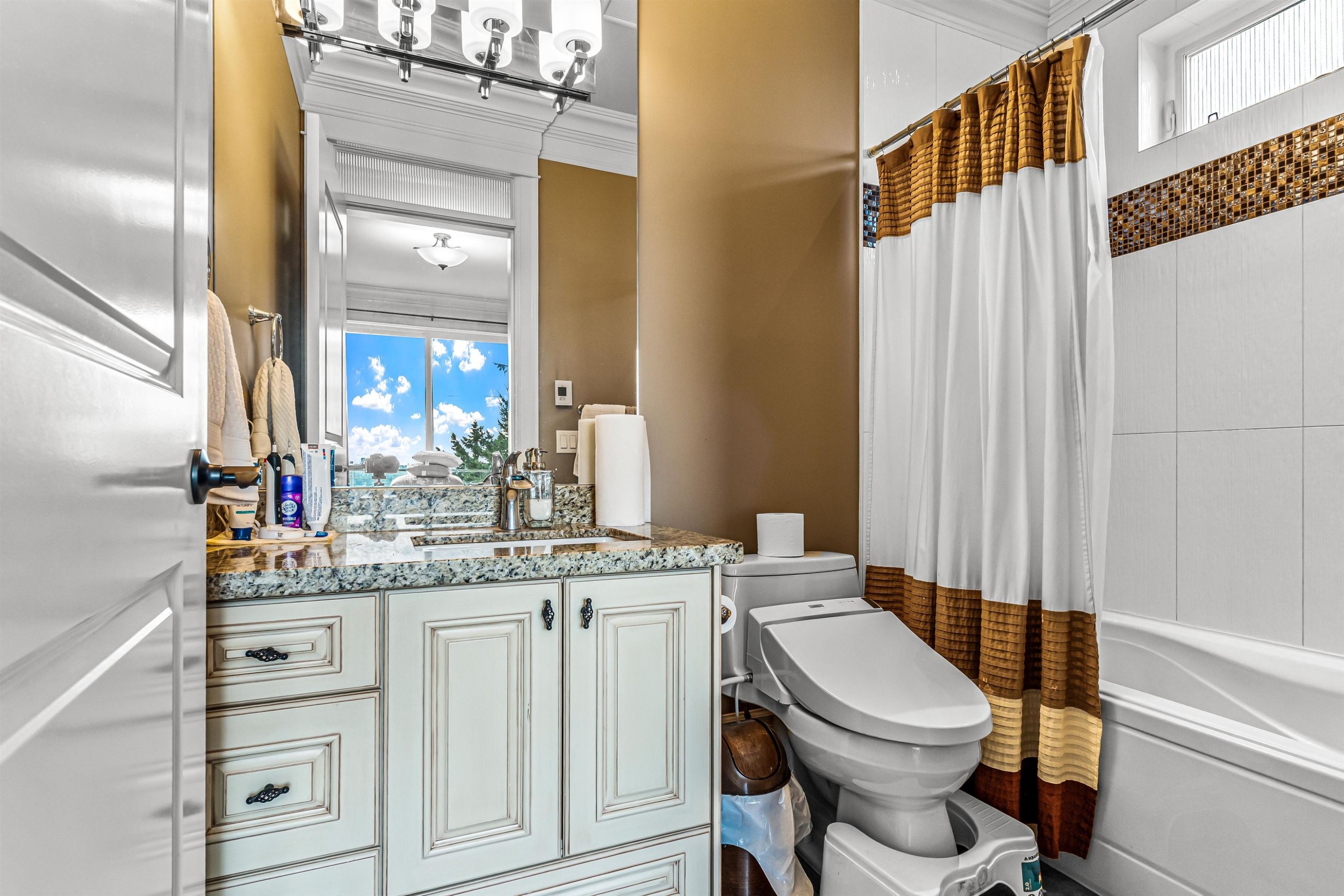 5290 Pandora Street, Burnaby, BC