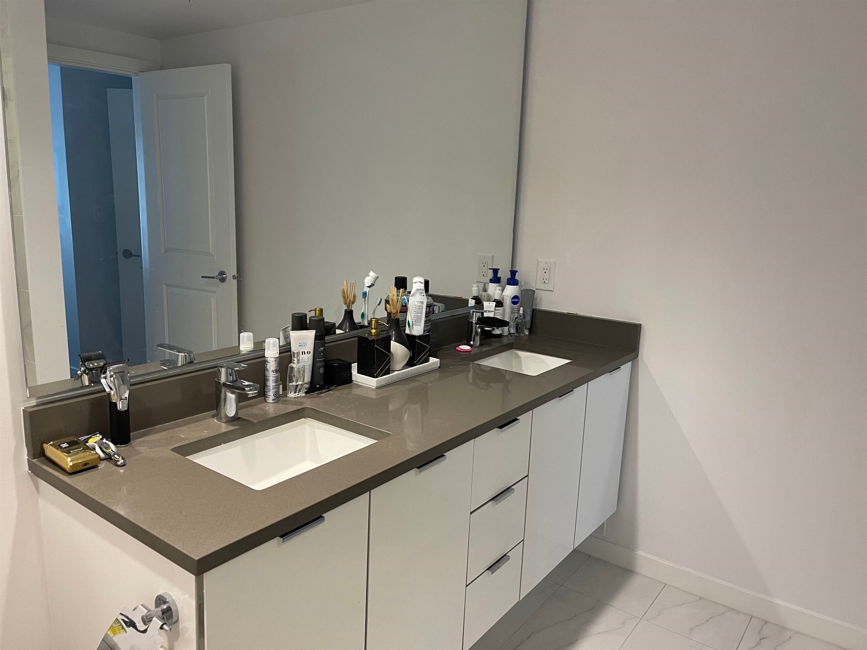 1502-3333 Brown Road, Richmond, BC