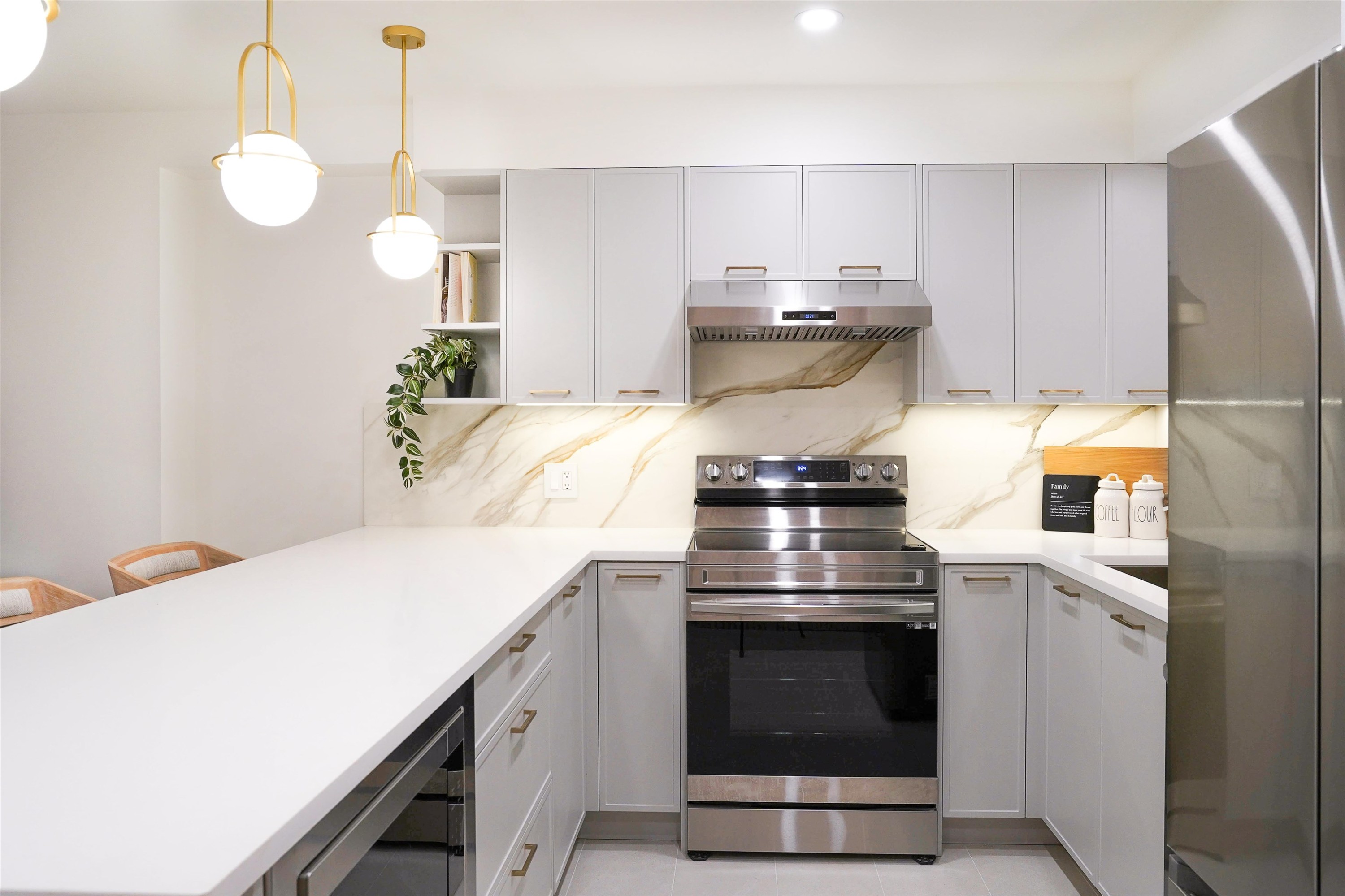 2078 Springer Avenue, Burnaby, BC