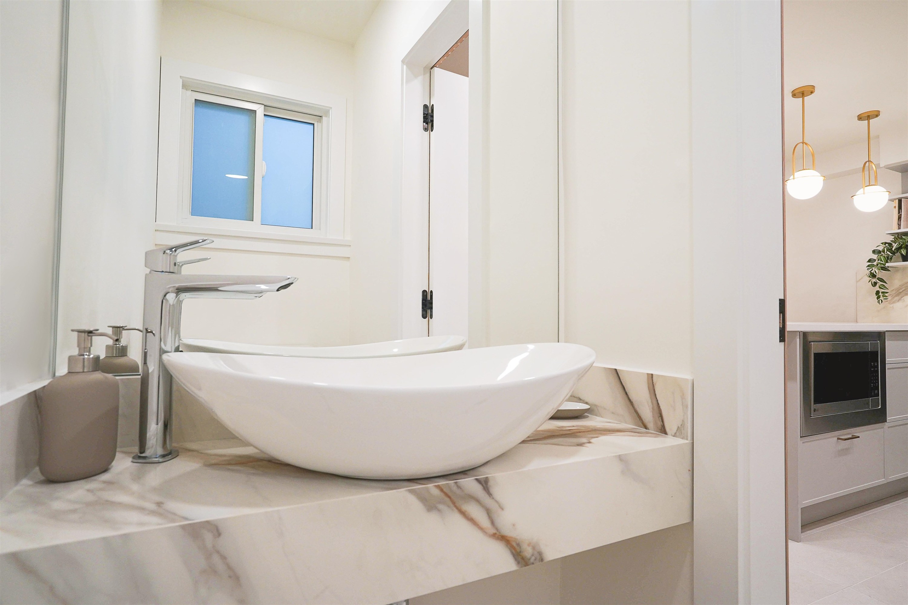 2078 Springer Avenue, Burnaby, BC