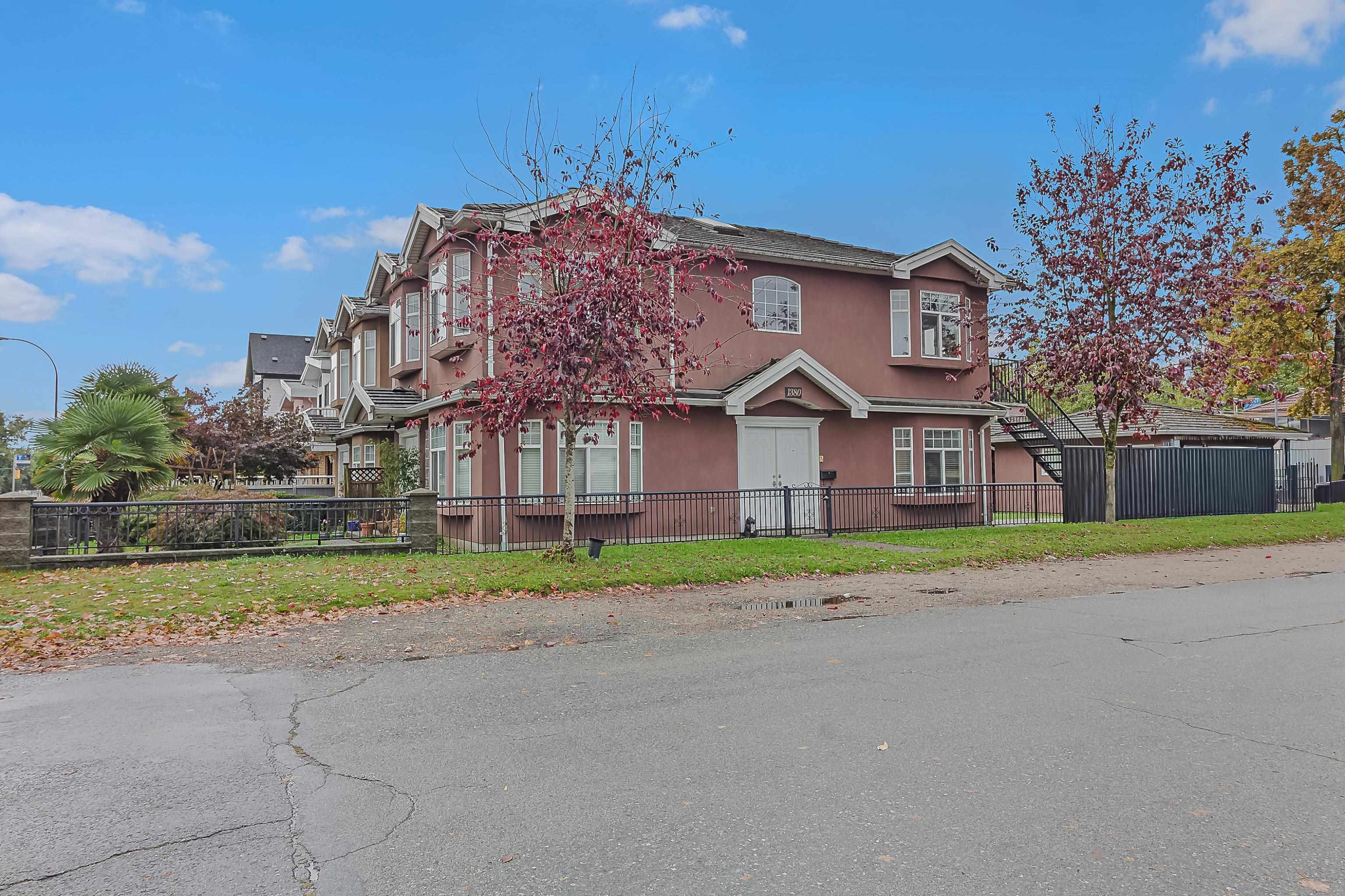 1380 51St Avenue E, Vancouver, BC