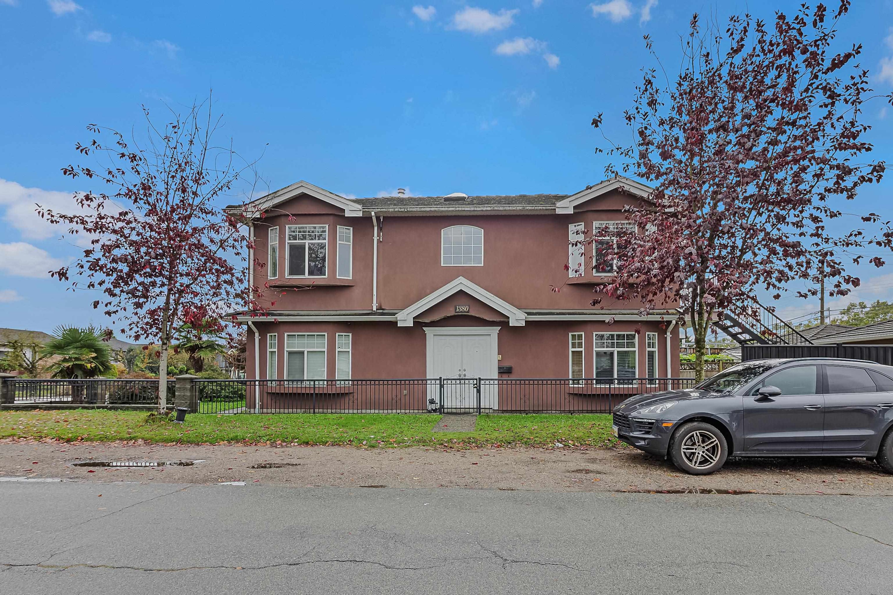 1380 51St Avenue E, Vancouver, BC