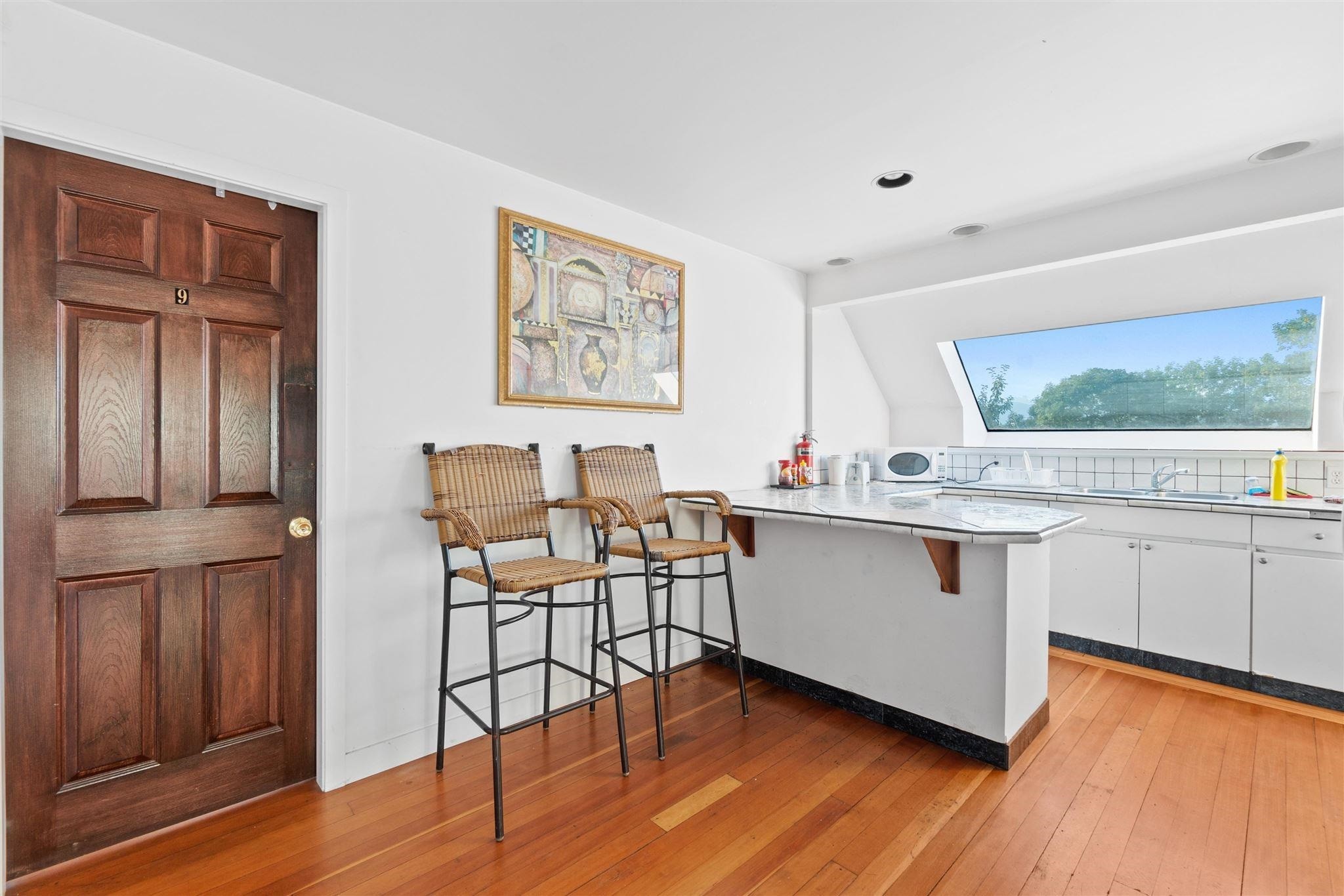 345 13Th Avenue W, Vancouver, BC