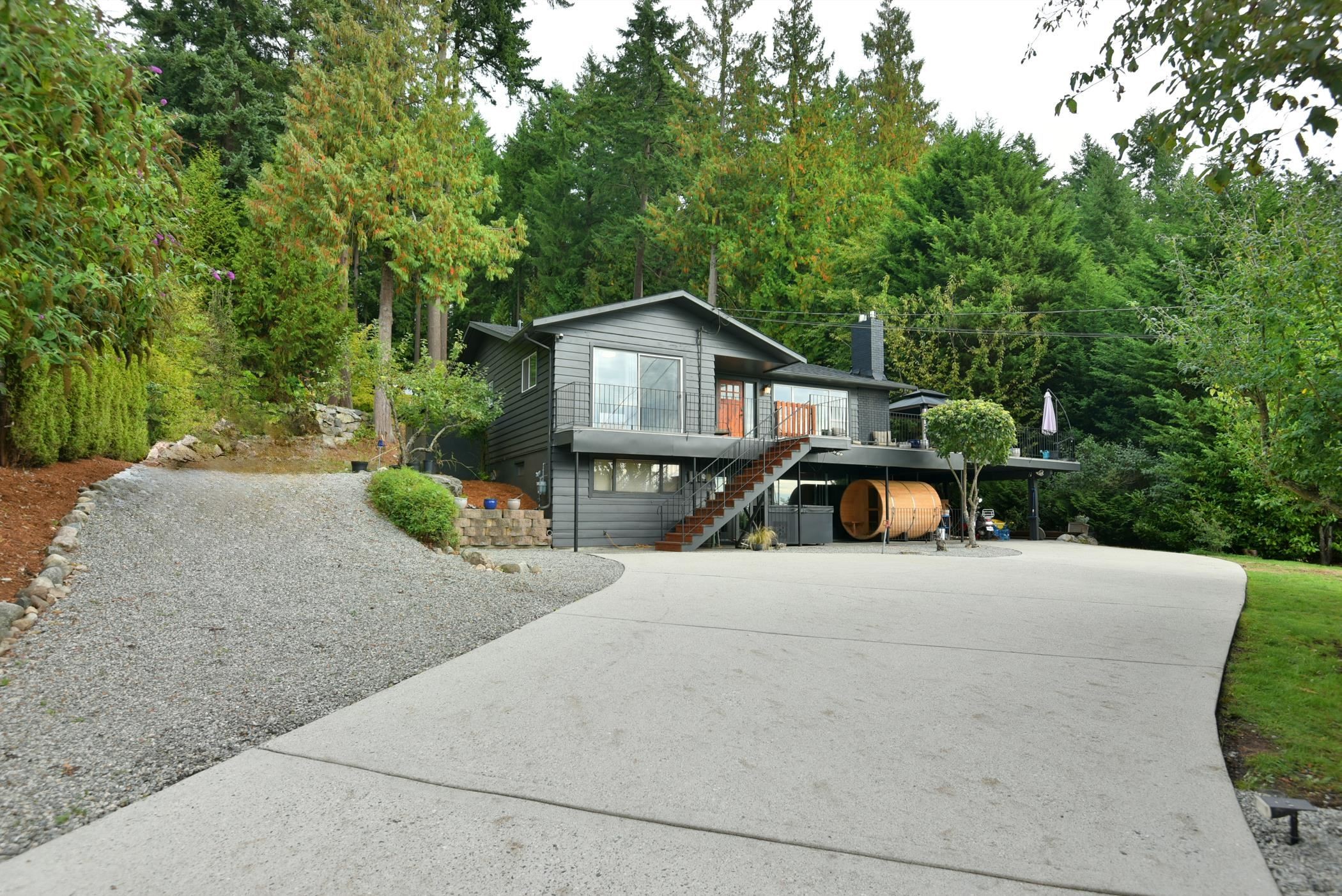 482 Elphinstone Avenue, Gibsons, BC