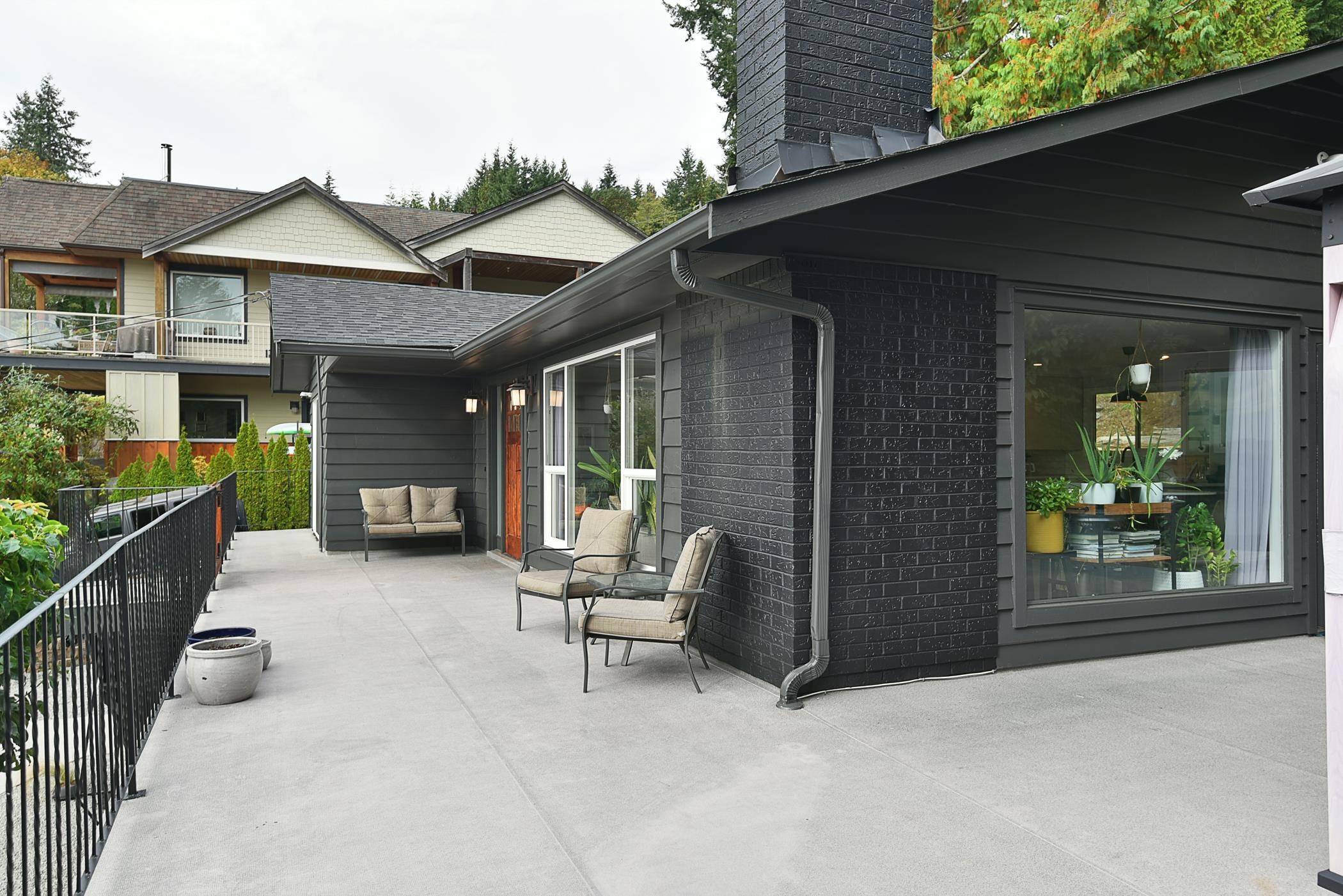 482 Elphinstone Avenue, Gibsons, BC