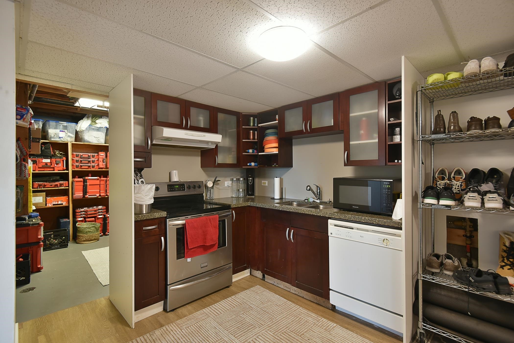 482 Elphinstone Avenue, Gibsons, BC