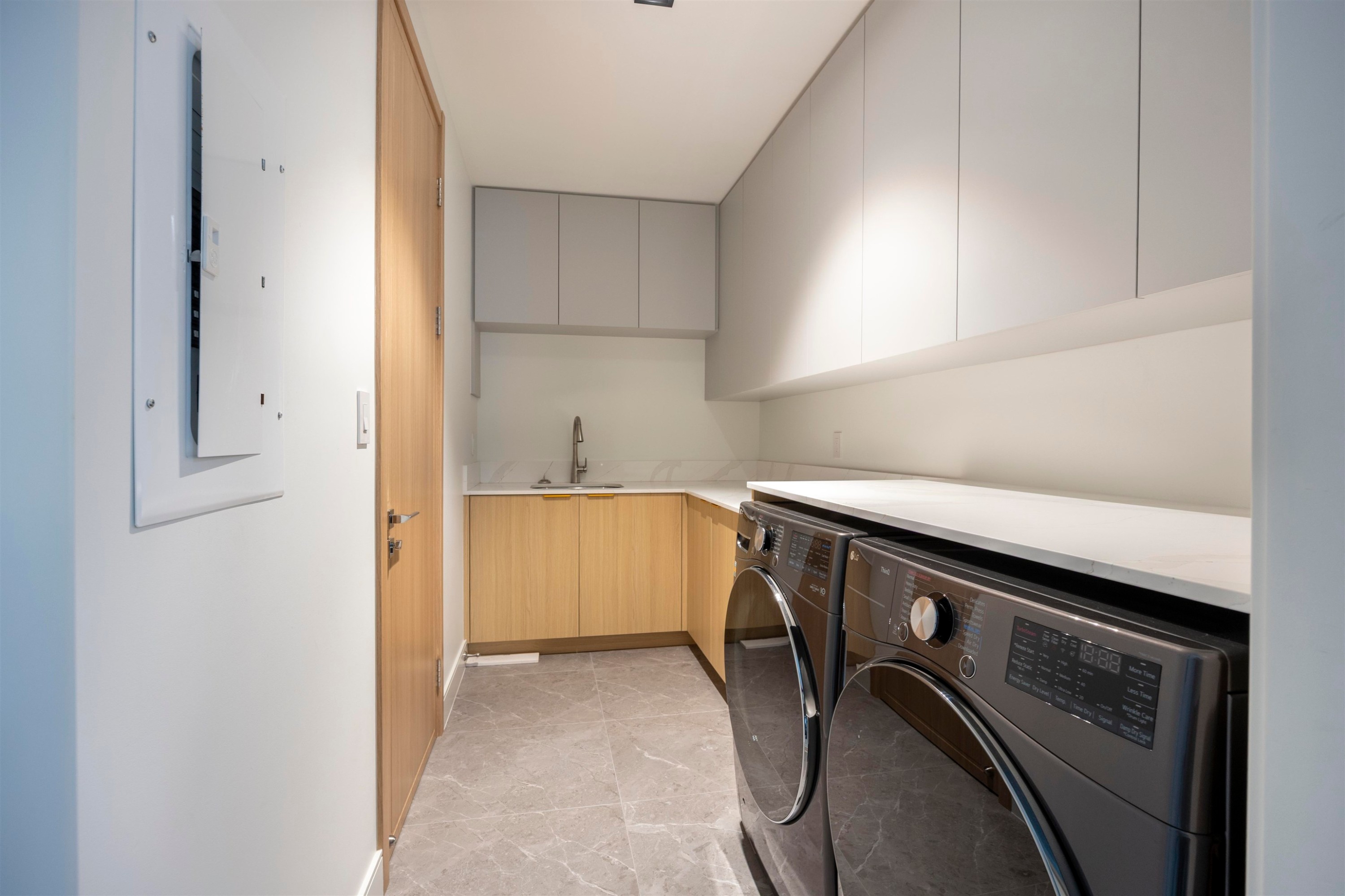 9240 Saunders Road, Richmond, BC