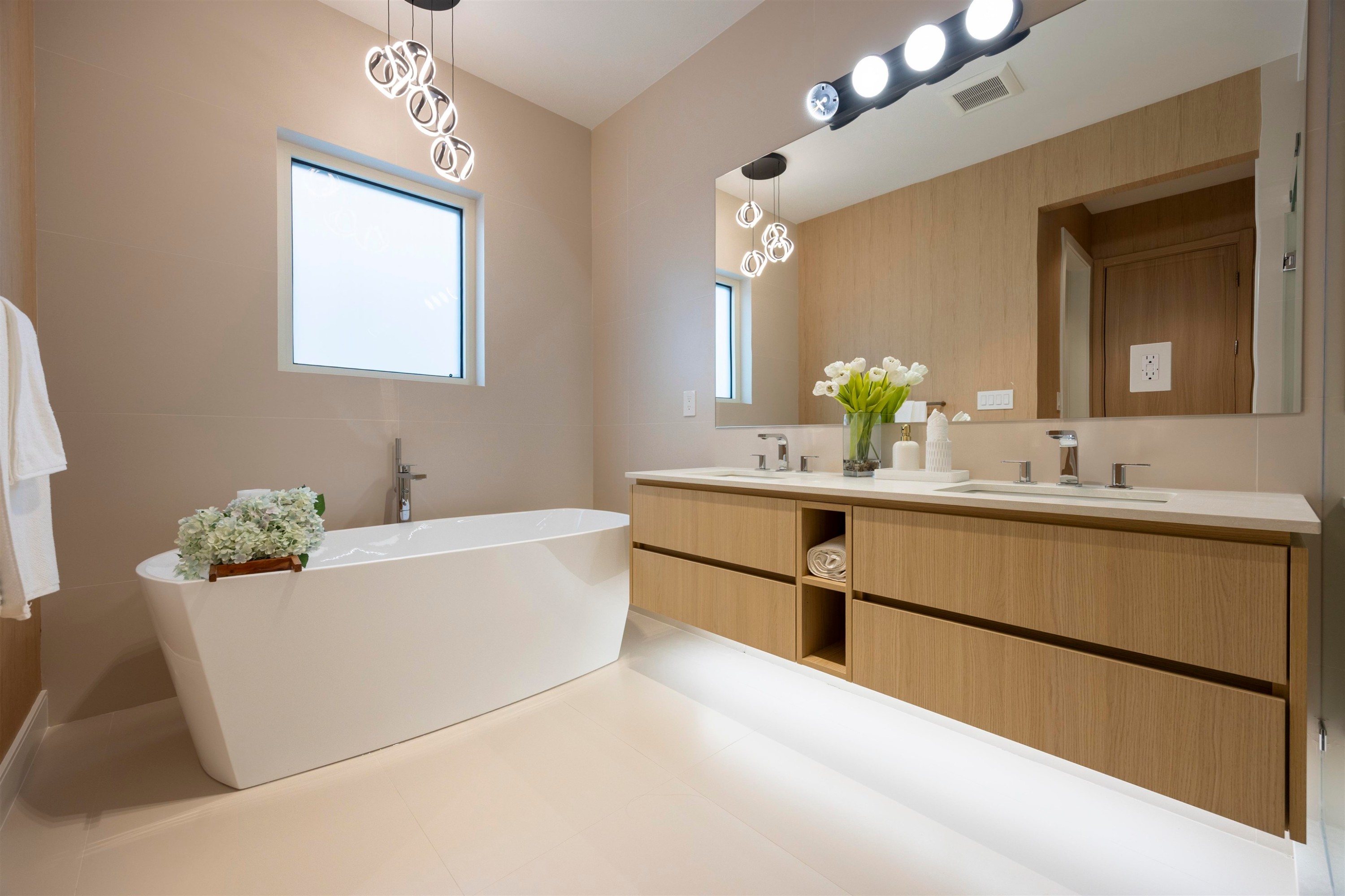 9240 Saunders Road, Richmond, BC