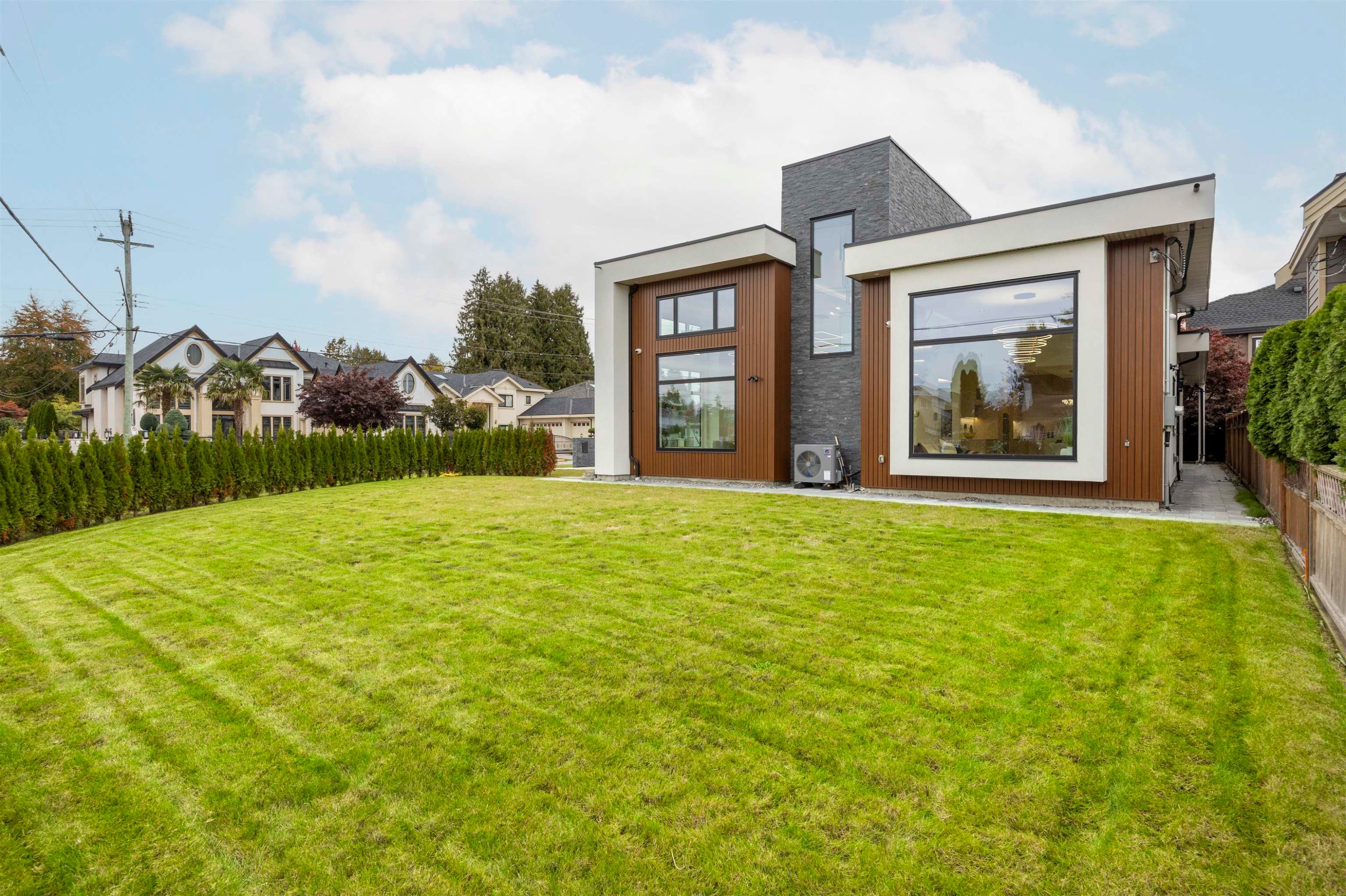 9240 Saunders Road, Richmond, BC