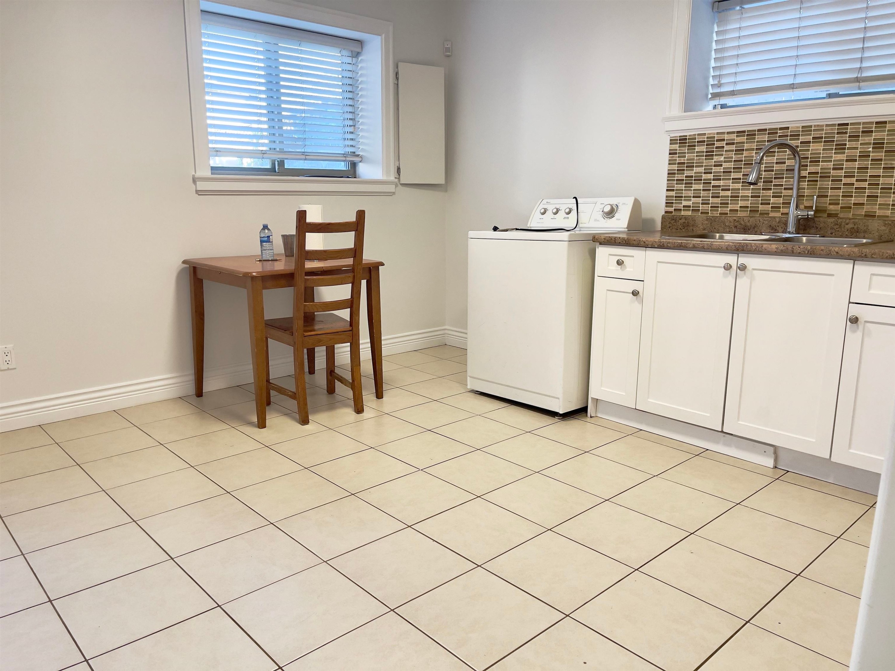 1-3787 Elmwood Street, Burnaby, BC