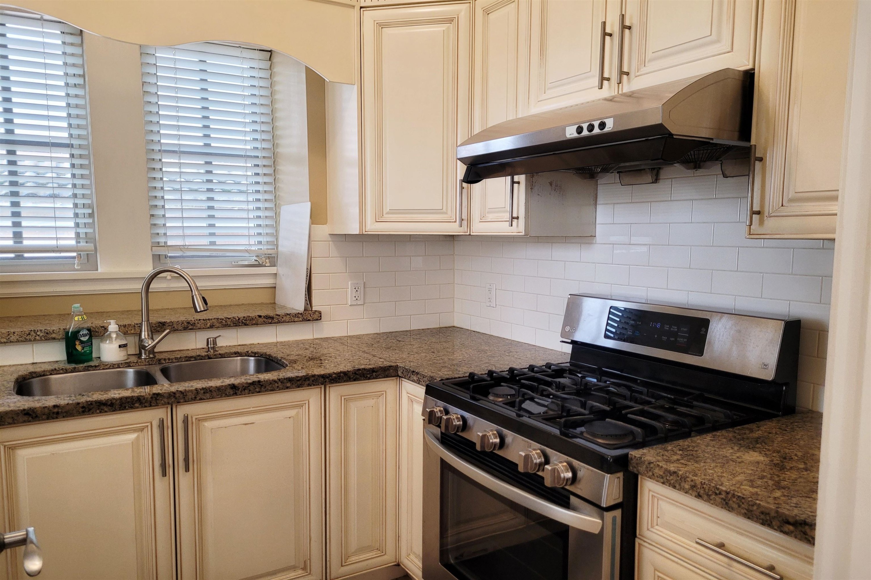 2228 22Nd Avenue W, Vancouver, BC