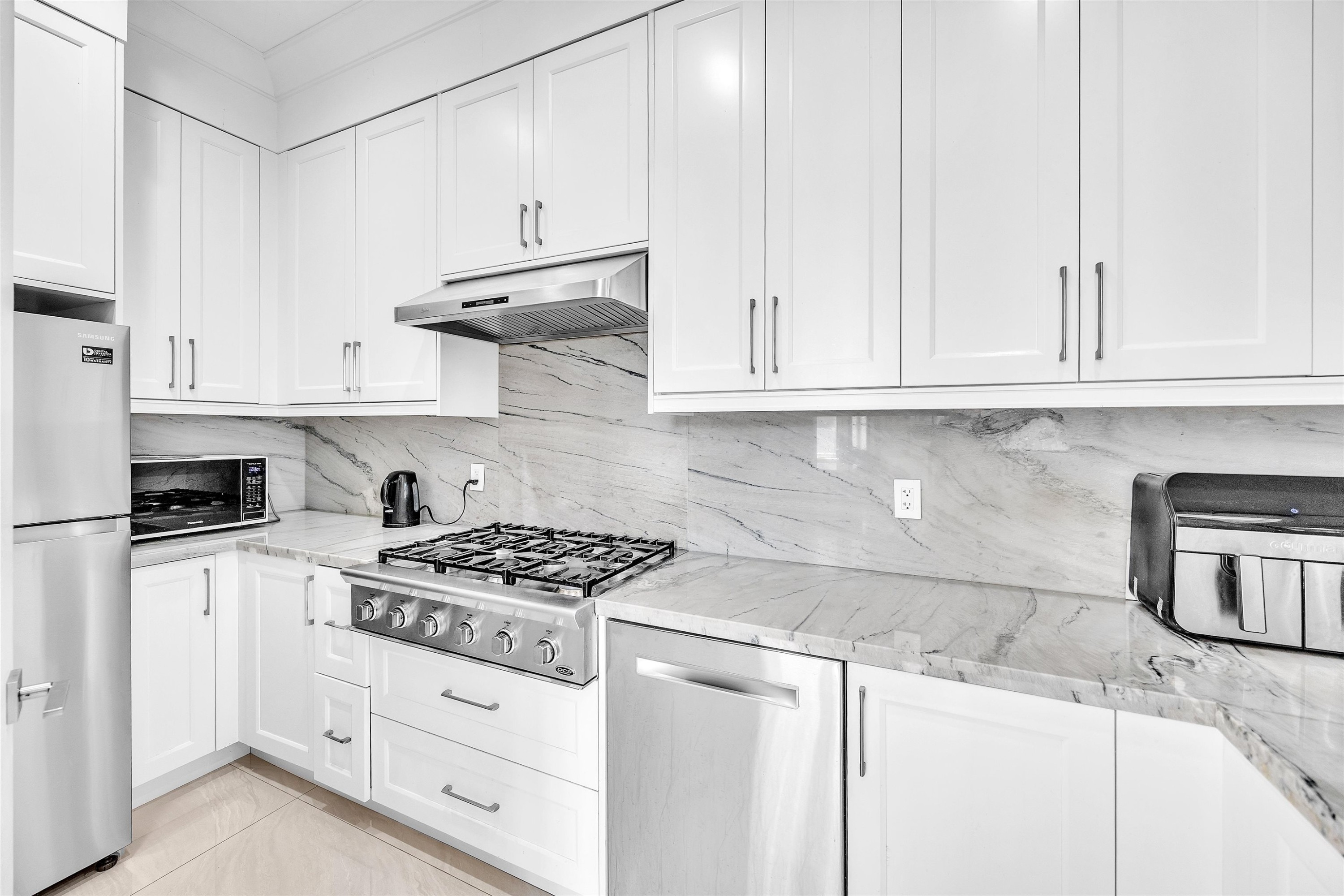 6031 Woodwards Road, Richmond, BC