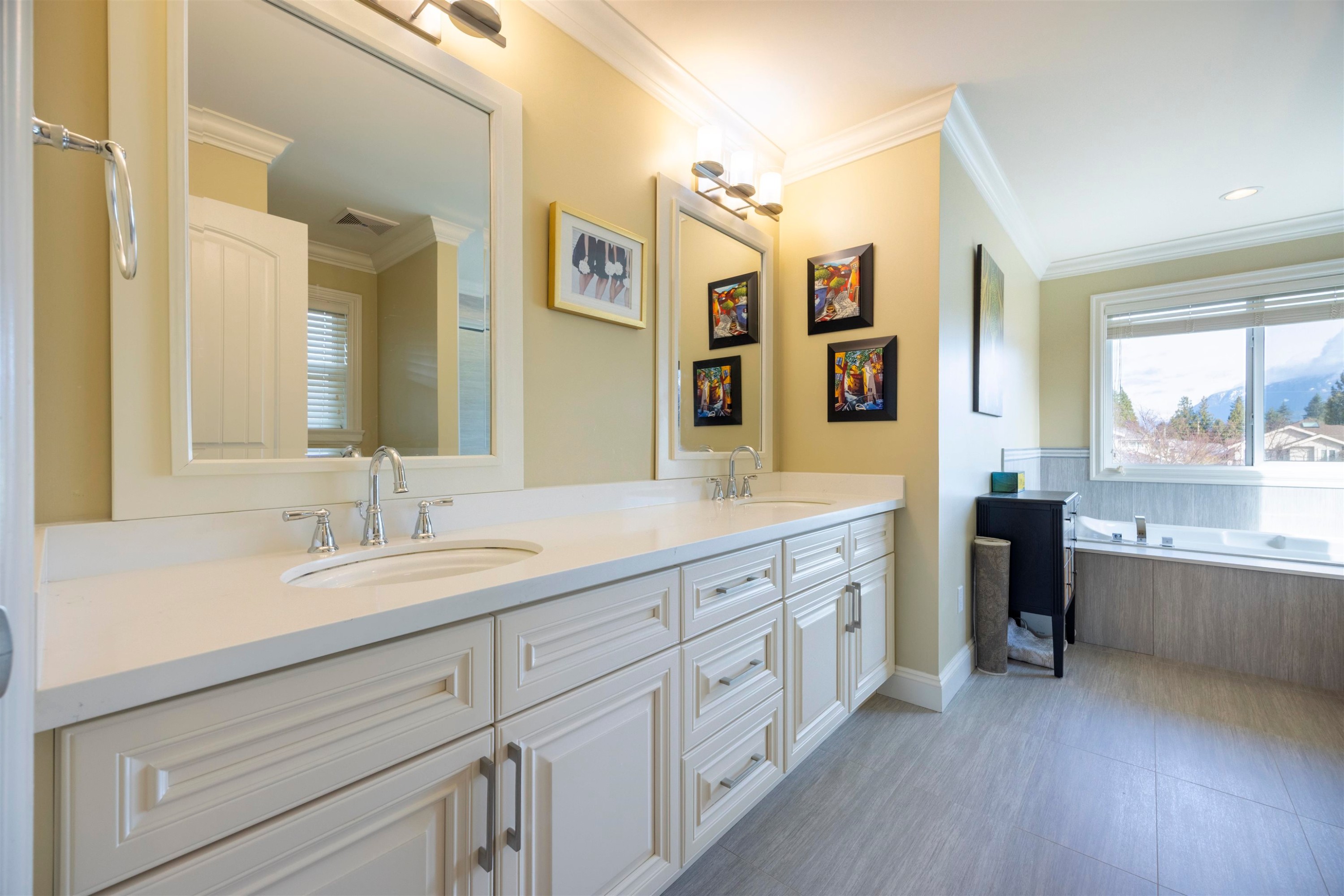 1059 Cornell Avenue, Coquitlam, BC