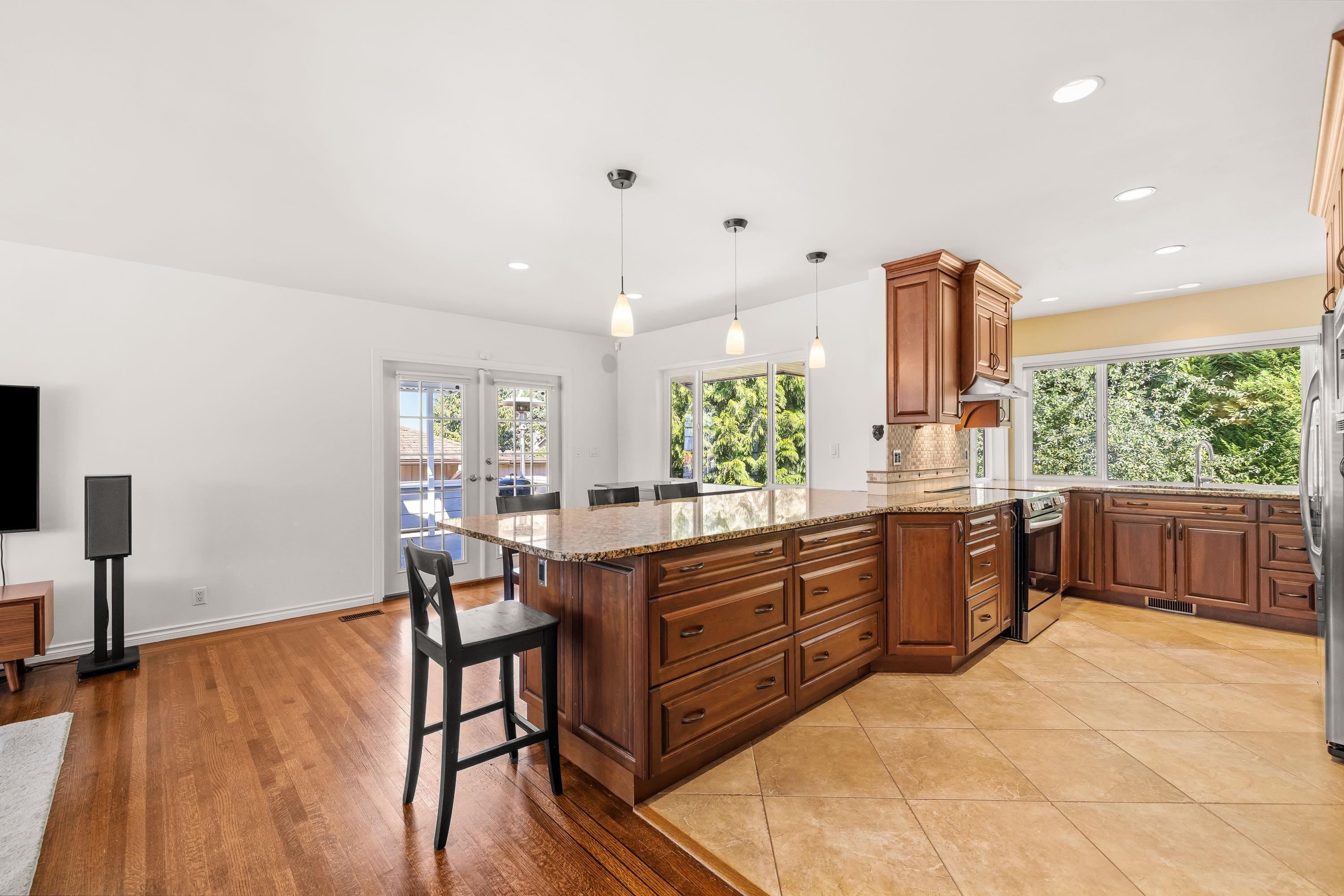 525 Appian Way, Coquitlam, BC