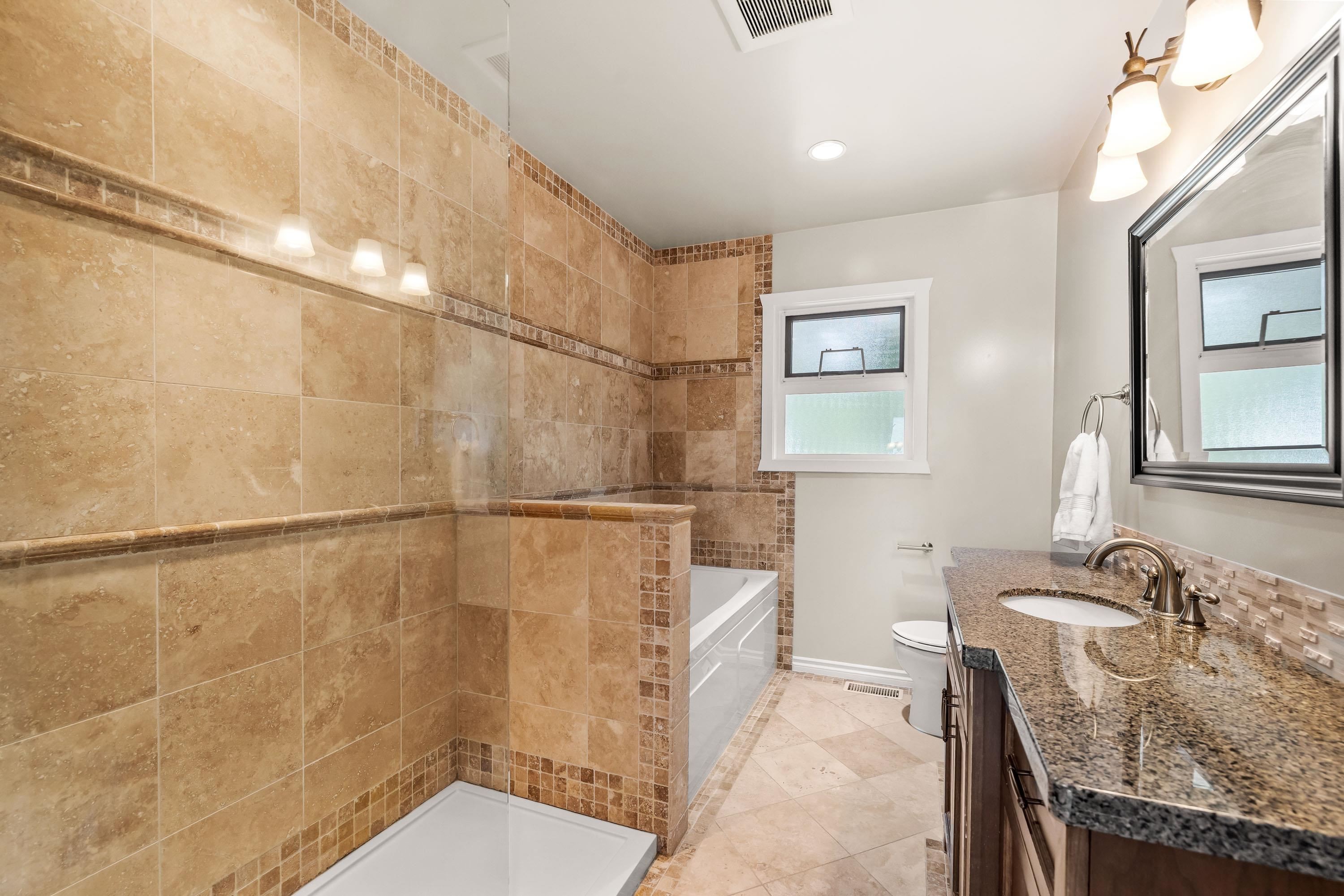 525 Appian Way, Coquitlam, BC