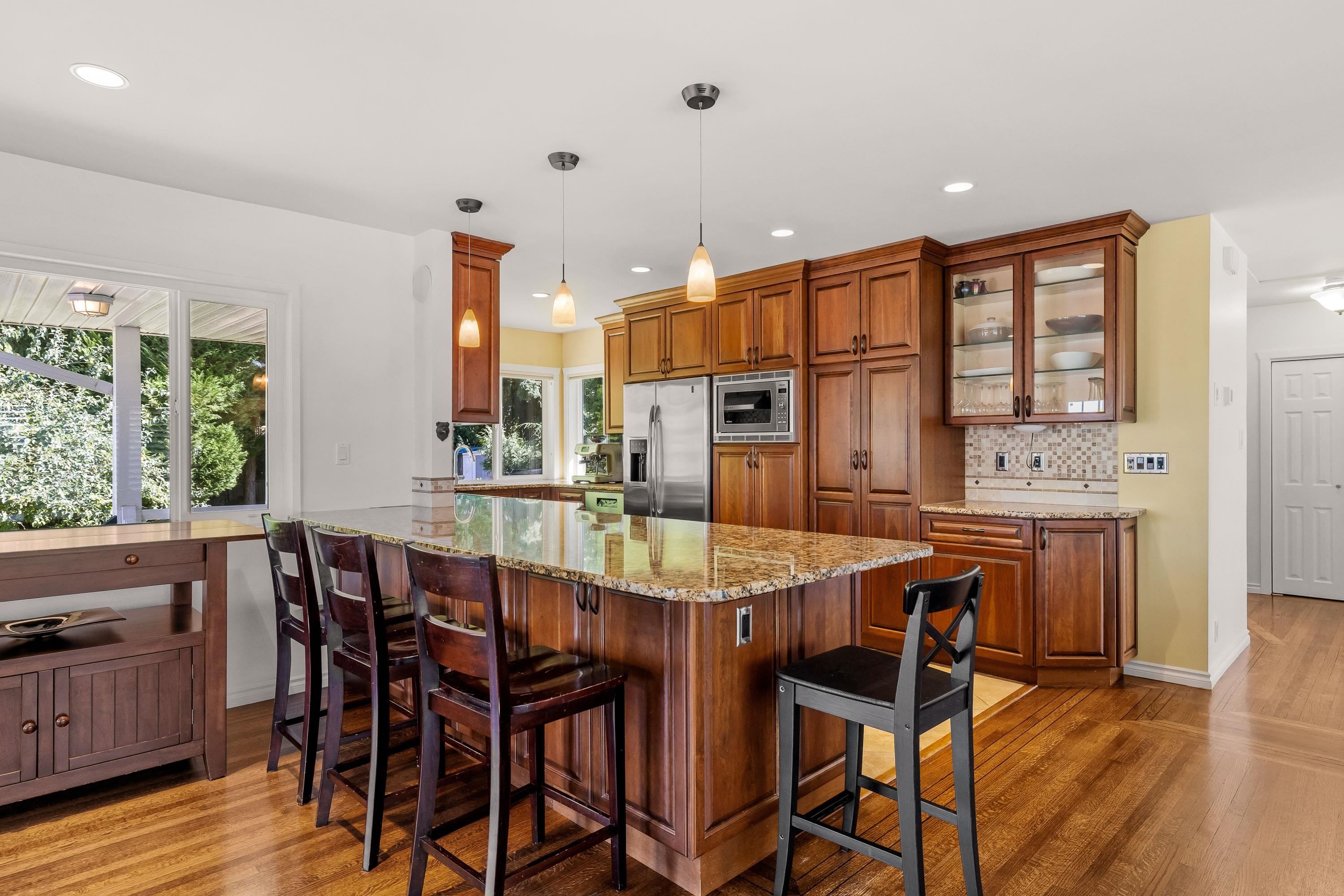 525 Appian Way, Coquitlam, BC