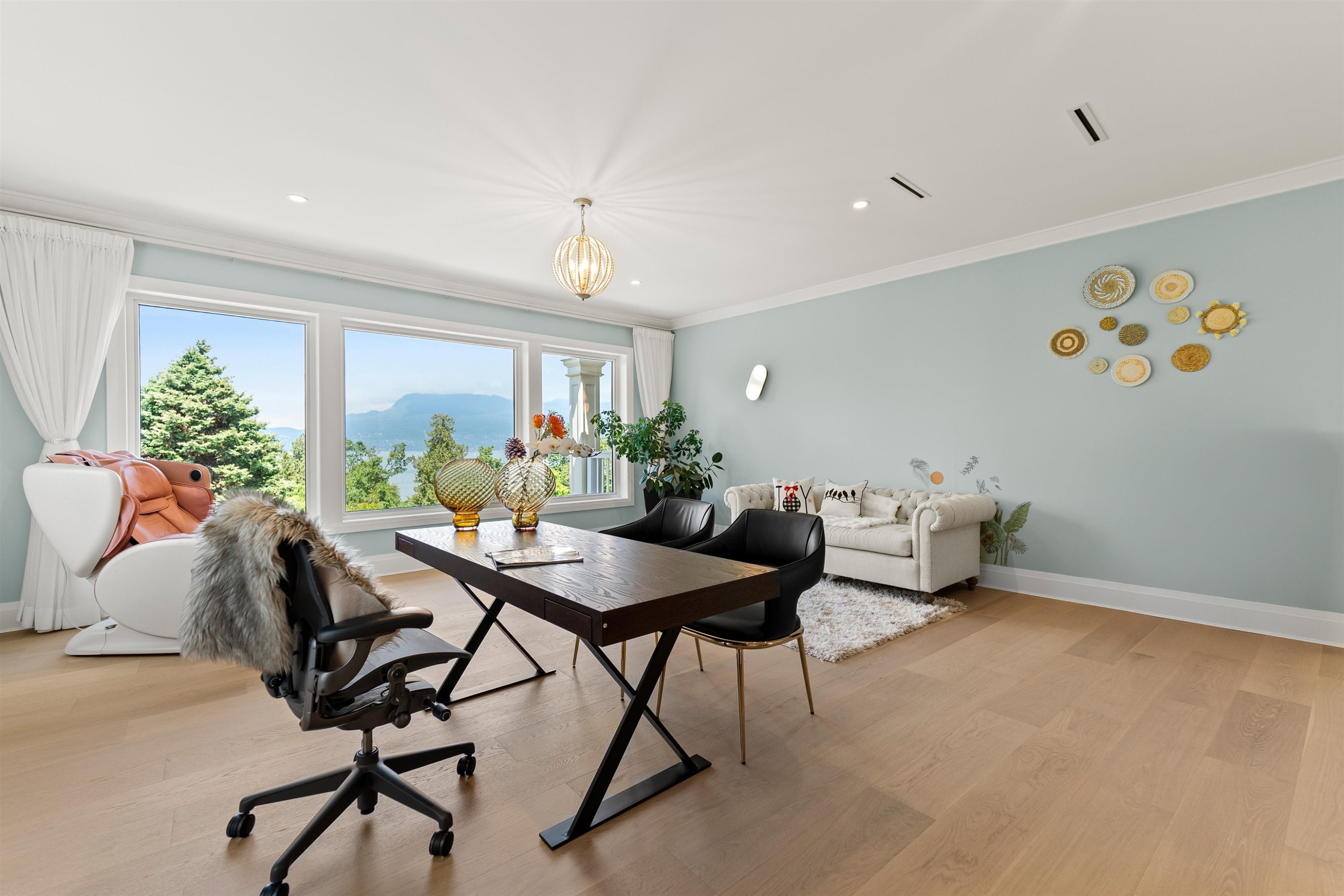 5747 Newton Wynd, Vancouver, BC