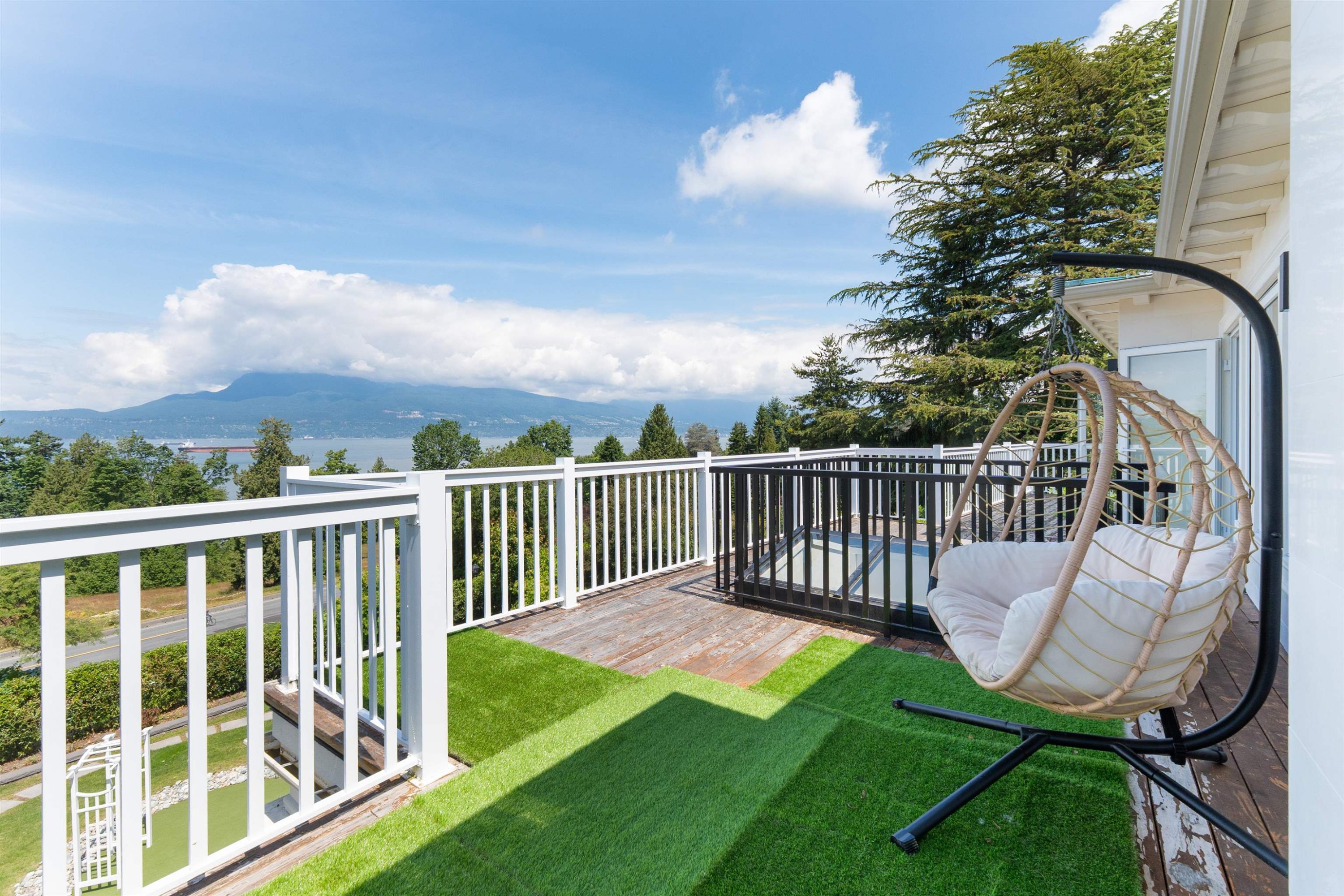 5747 Newton Wynd, Vancouver, BC