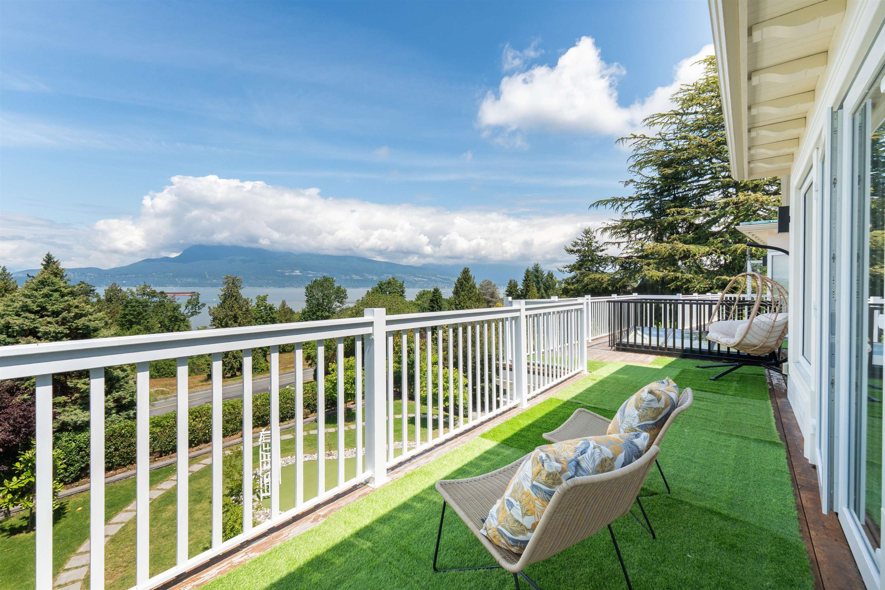 5747 Newton Wynd, Vancouver, BC