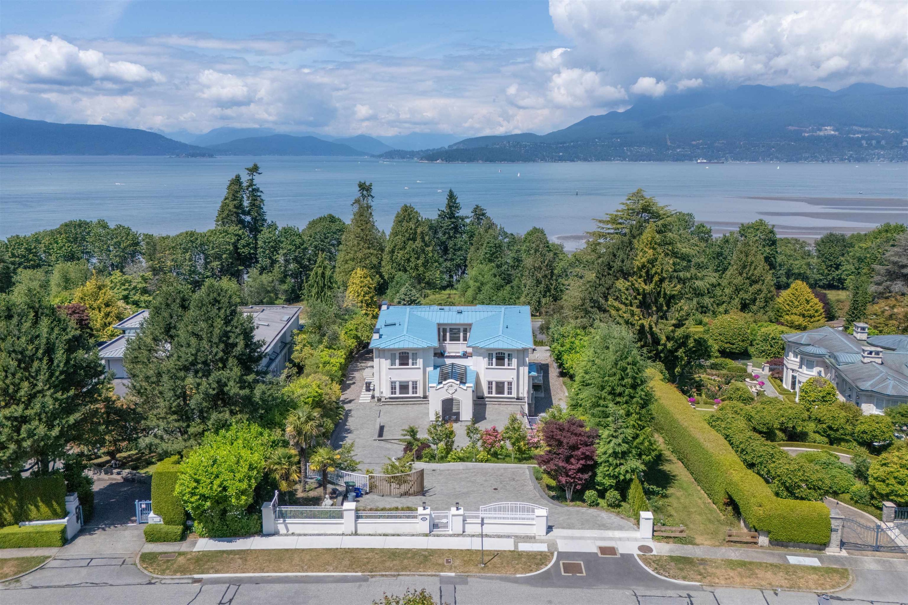 5747 Newton Wynd, Vancouver, BC