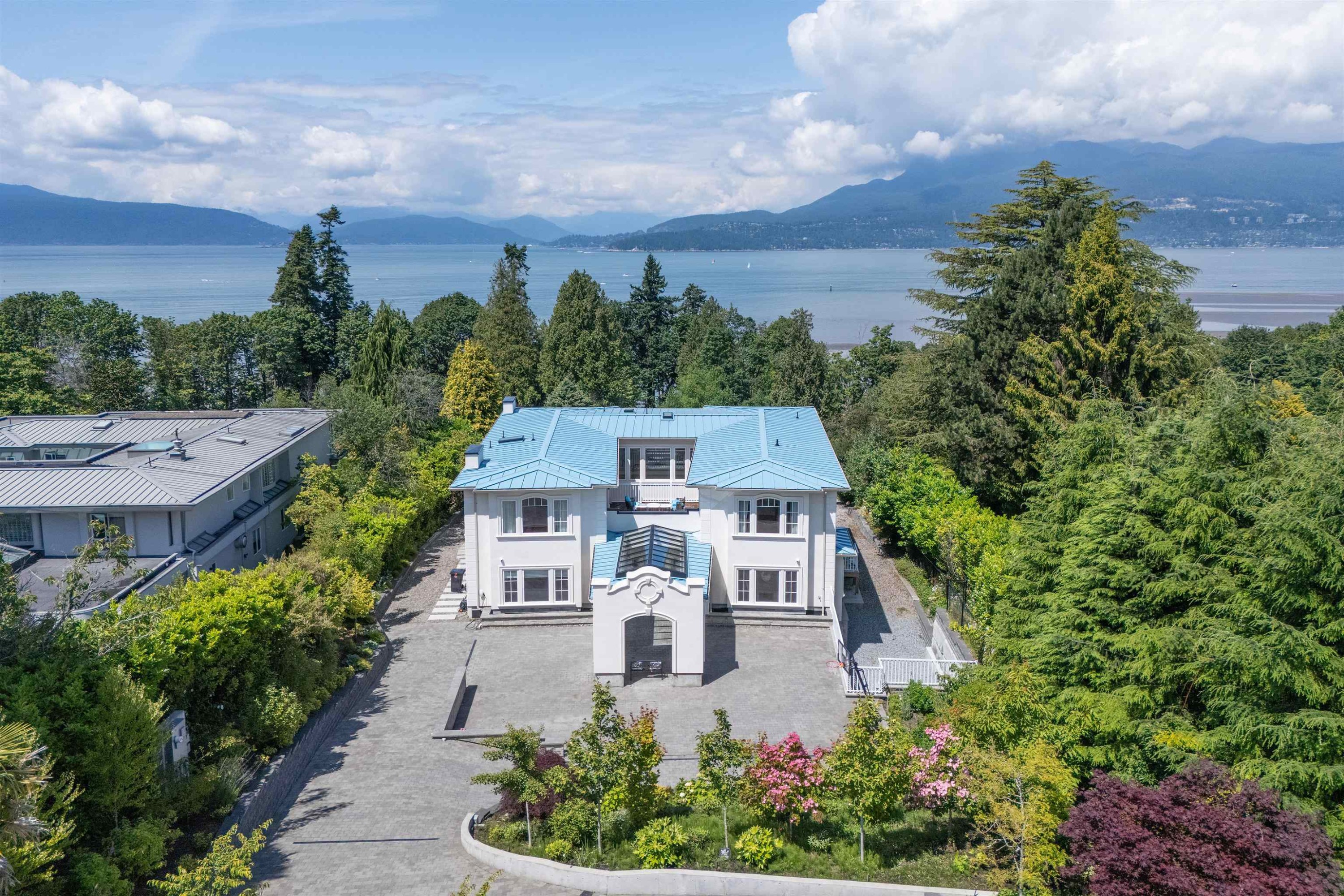 5747 Newton Wynd, Vancouver, BC
