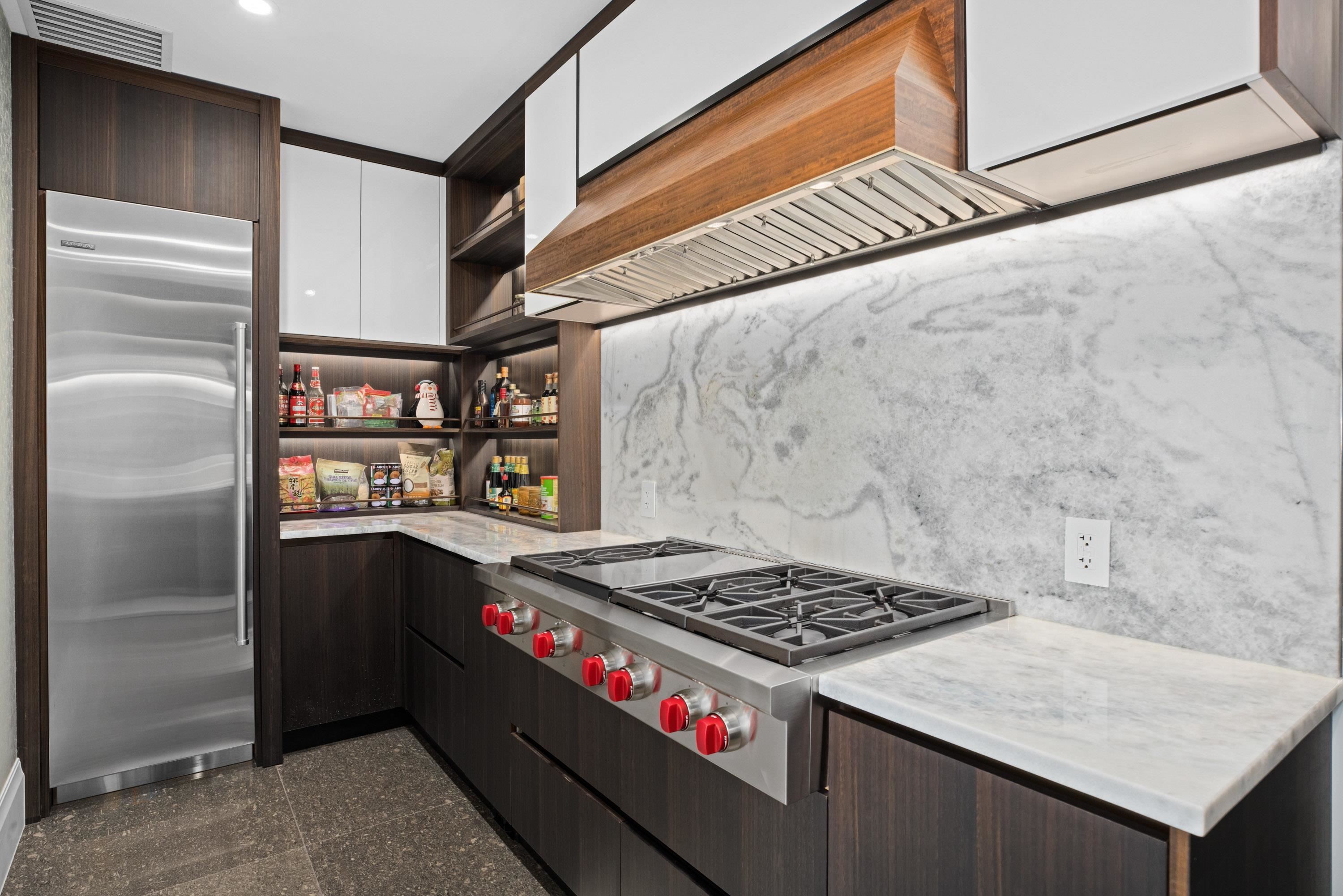 1436 Sandhurst Place, West Vancouver, BC