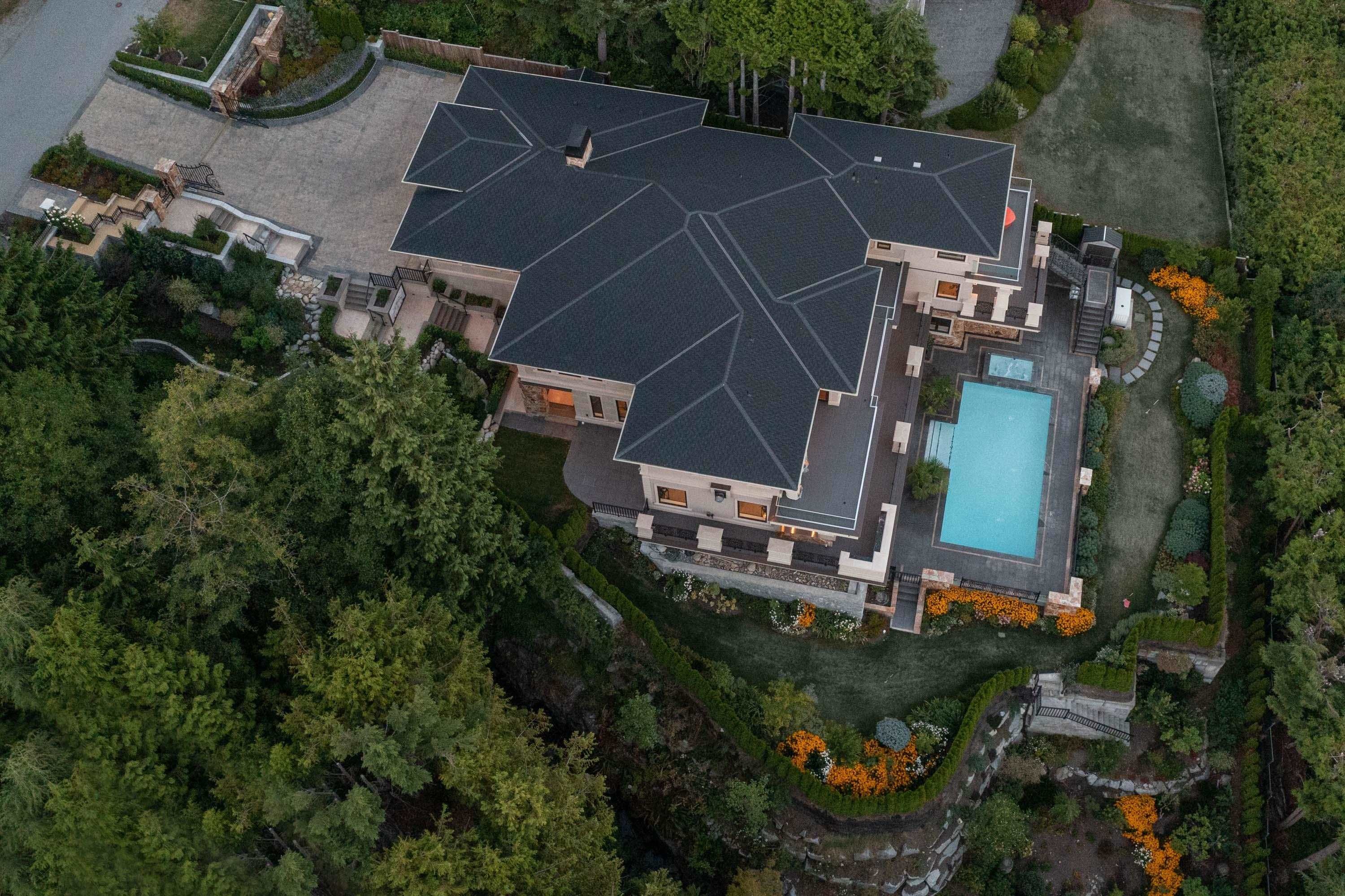 1436 Sandhurst Place, West Vancouver, BC