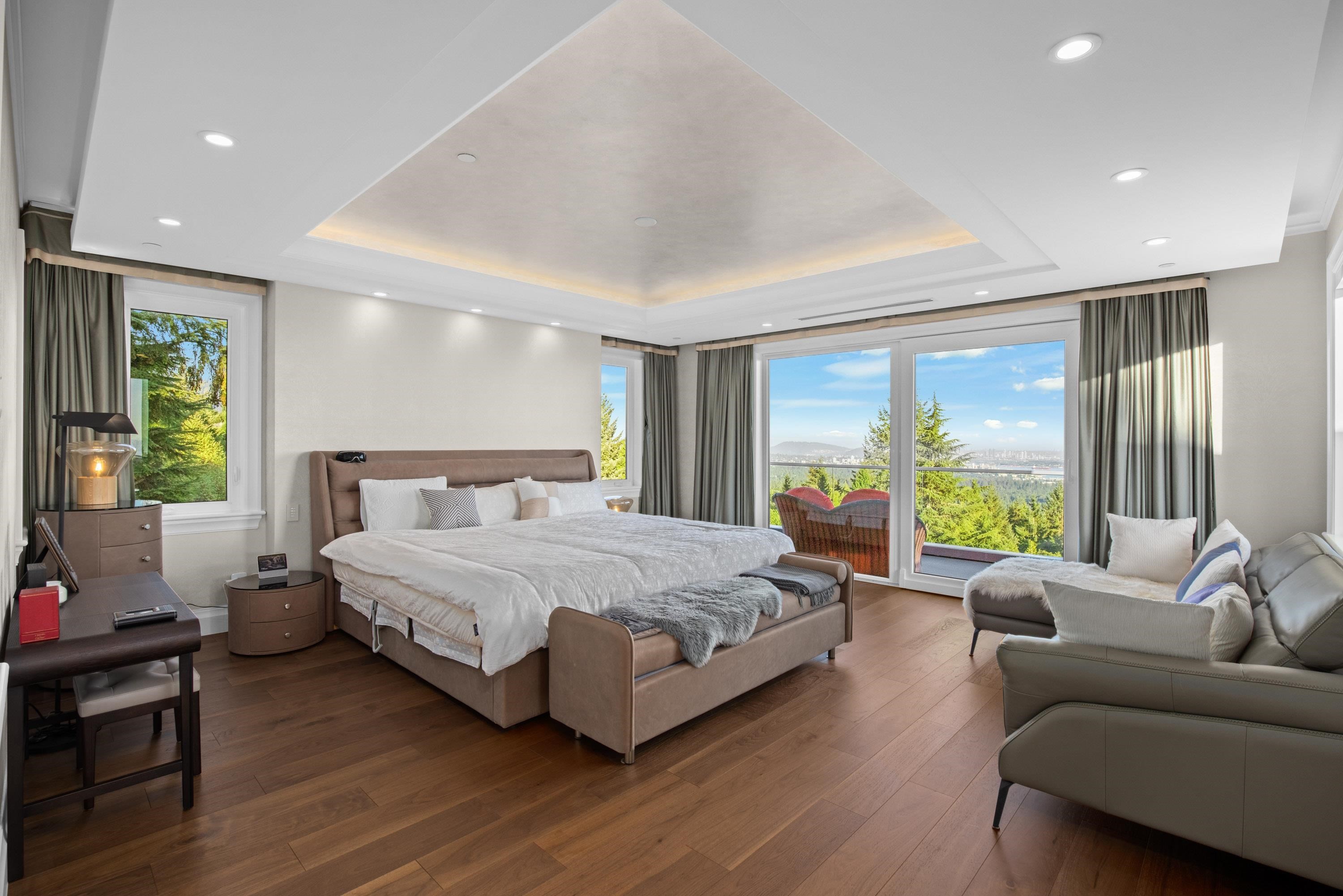 1436 Sandhurst Place, West Vancouver, BC