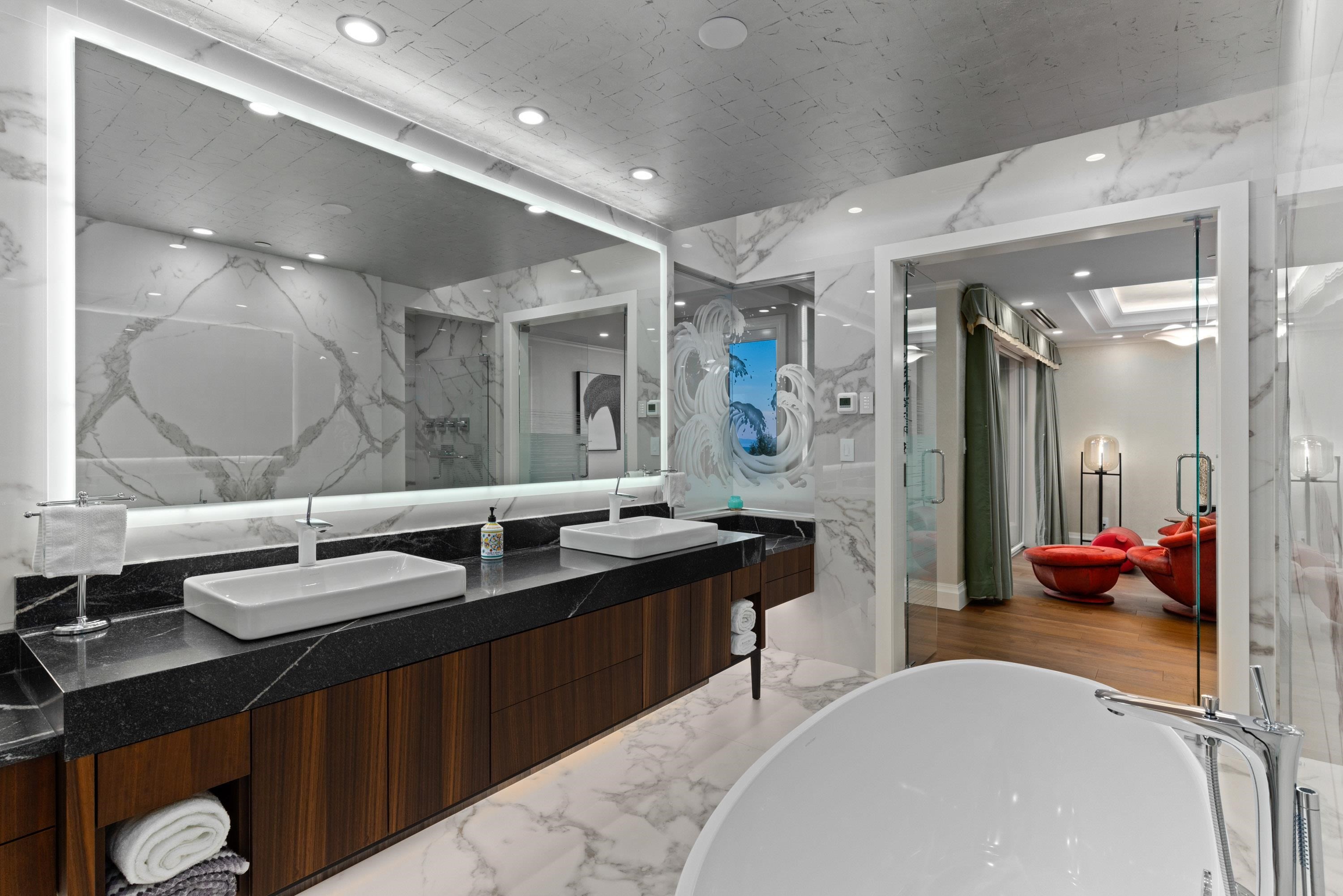 1436 Sandhurst Place, West Vancouver, BC