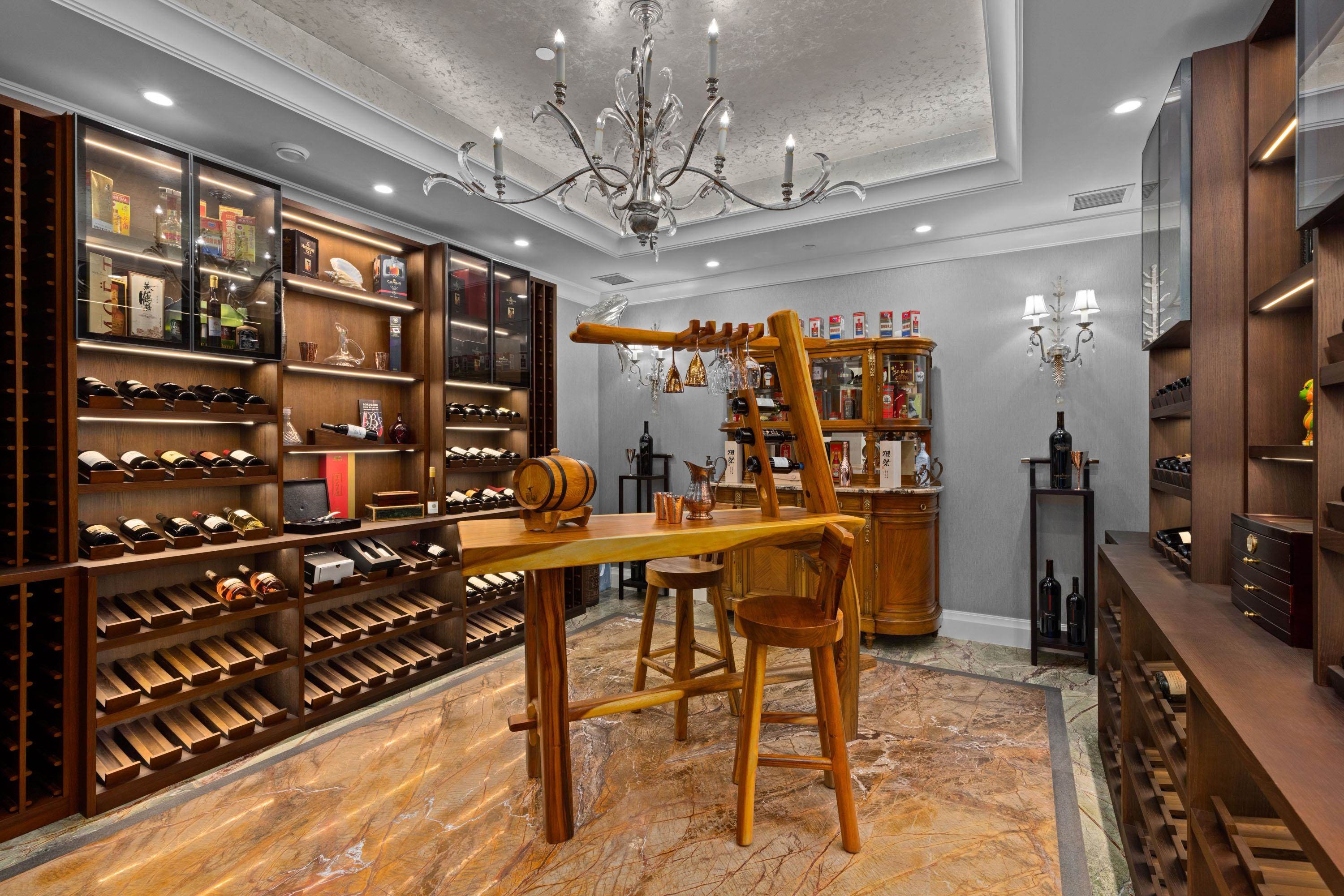 1436 Sandhurst Place, West Vancouver, BC