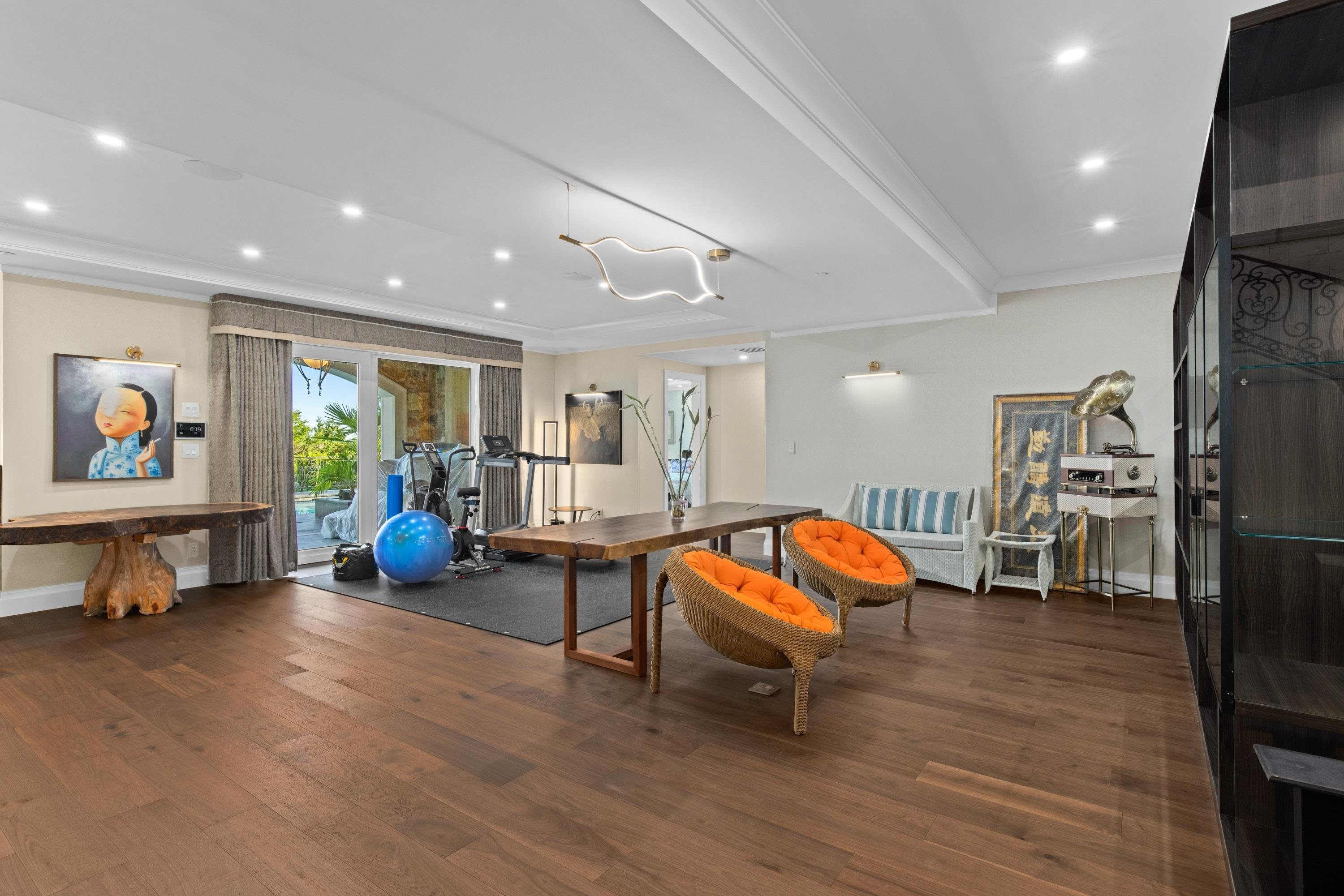 1436 Sandhurst Place, West Vancouver, BC