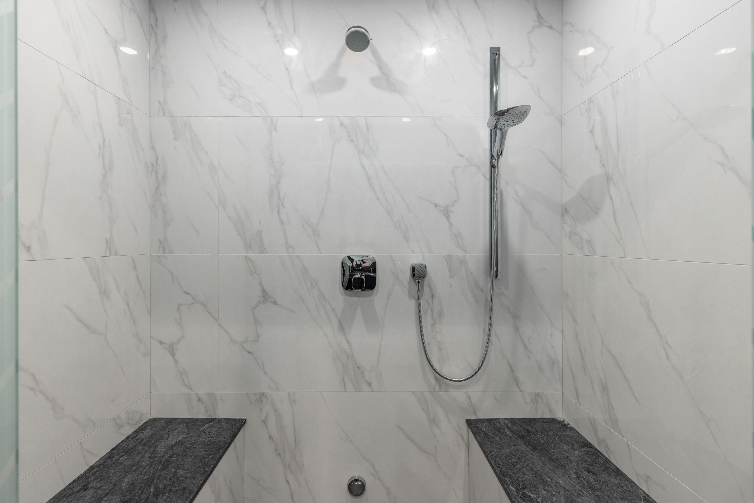 1436 Sandhurst Place, West Vancouver, BC