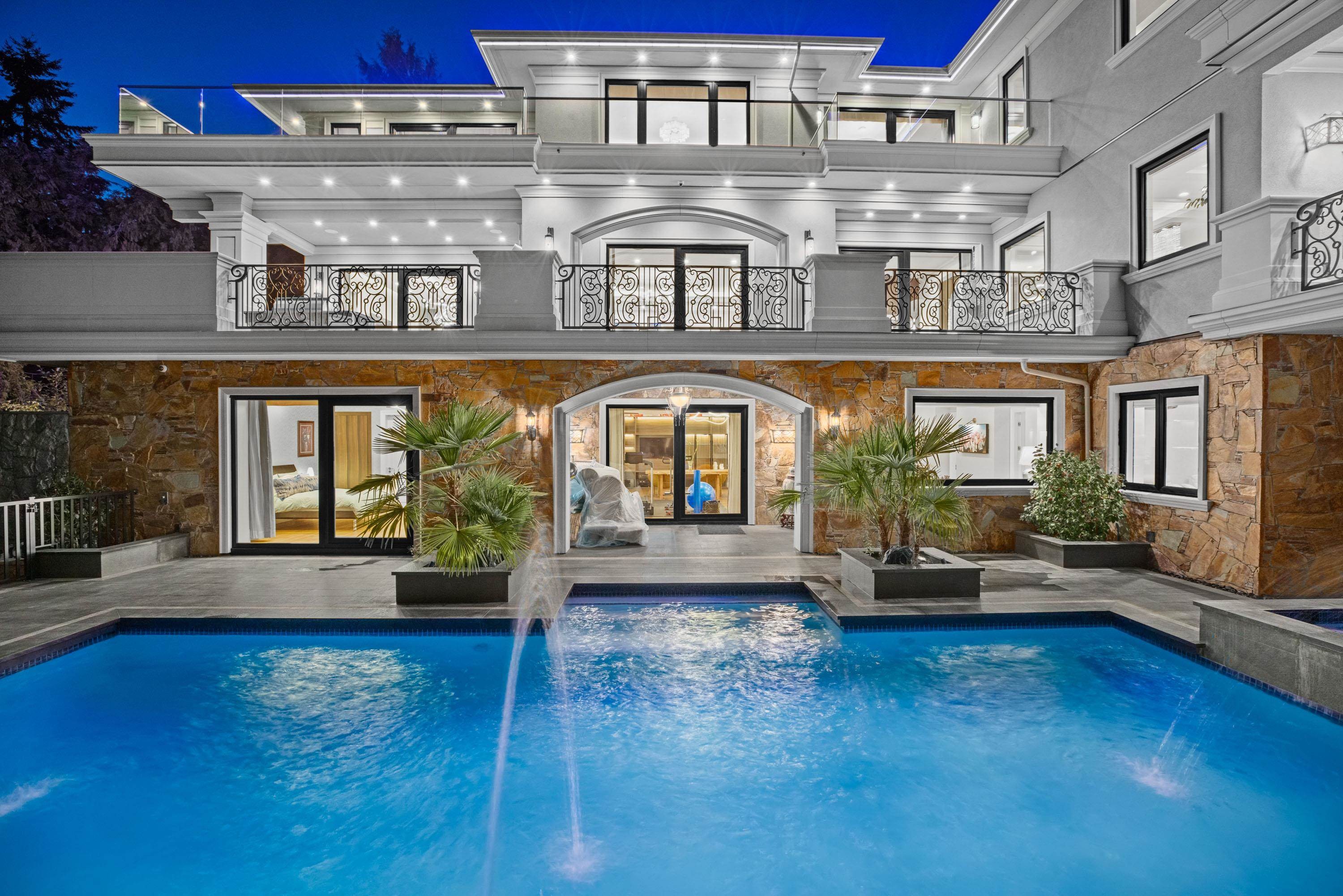 1436 Sandhurst Place, West Vancouver, BC