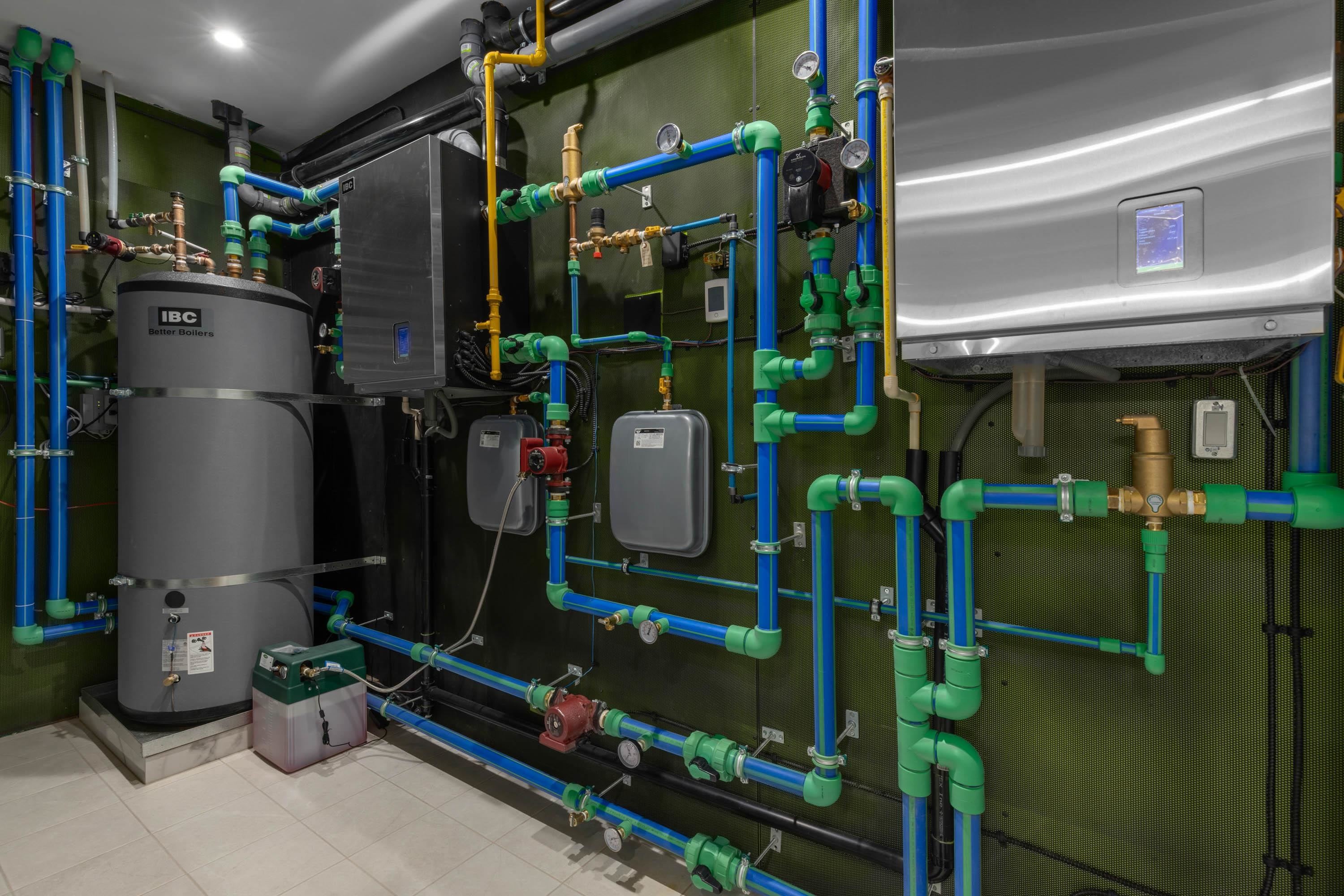 1436 Sandhurst Place, West Vancouver, BC