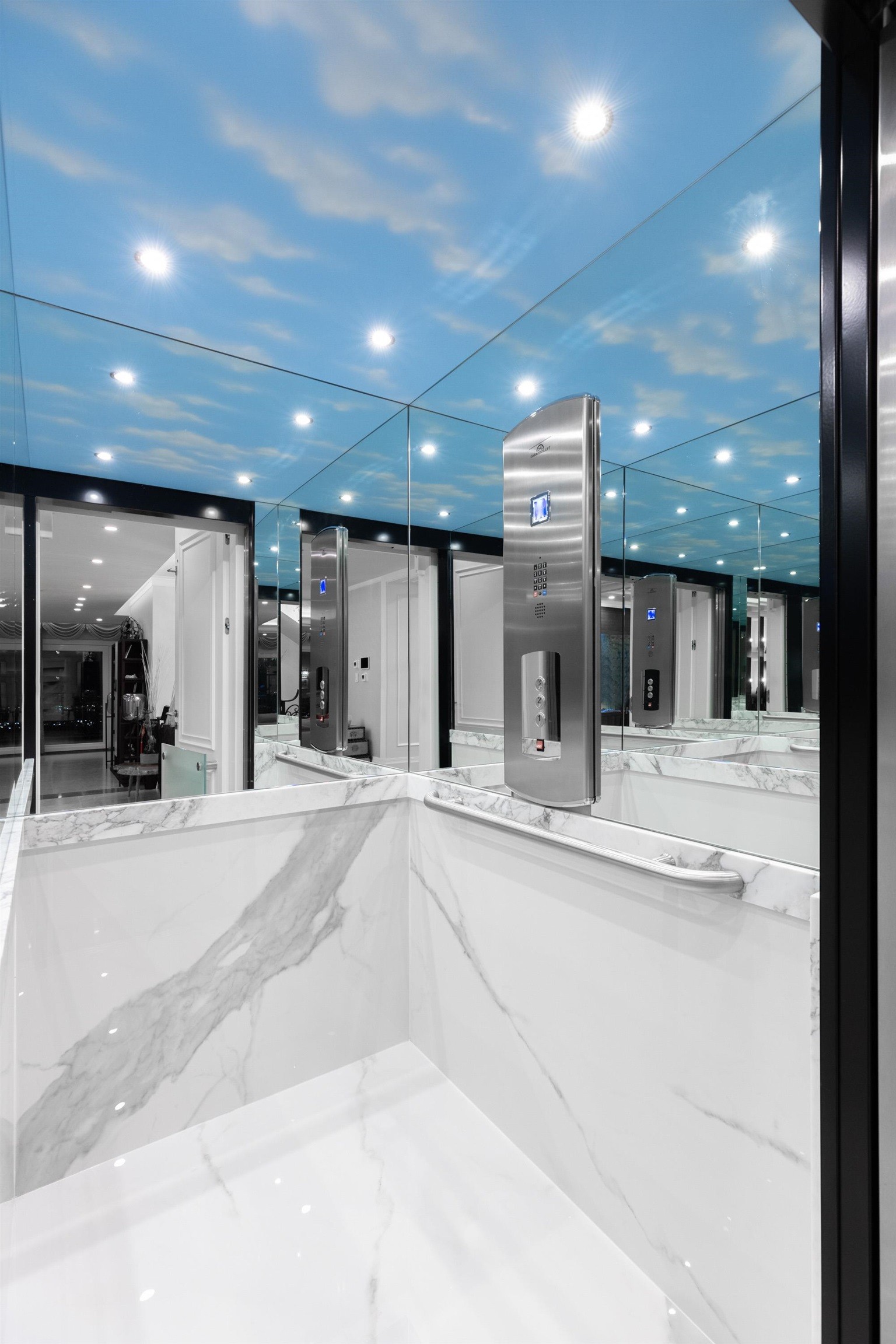 1436 Sandhurst Place, West Vancouver, BC