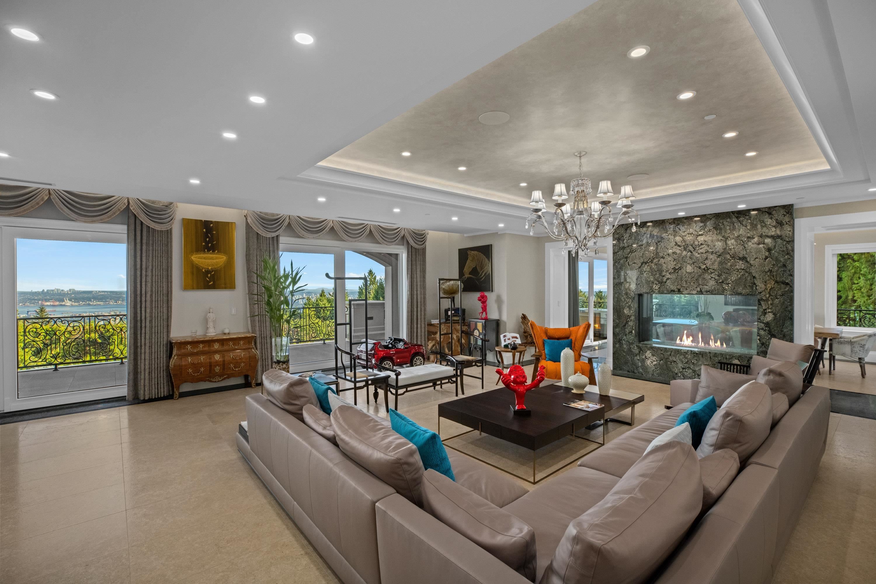 1436 Sandhurst Place, West Vancouver, BC