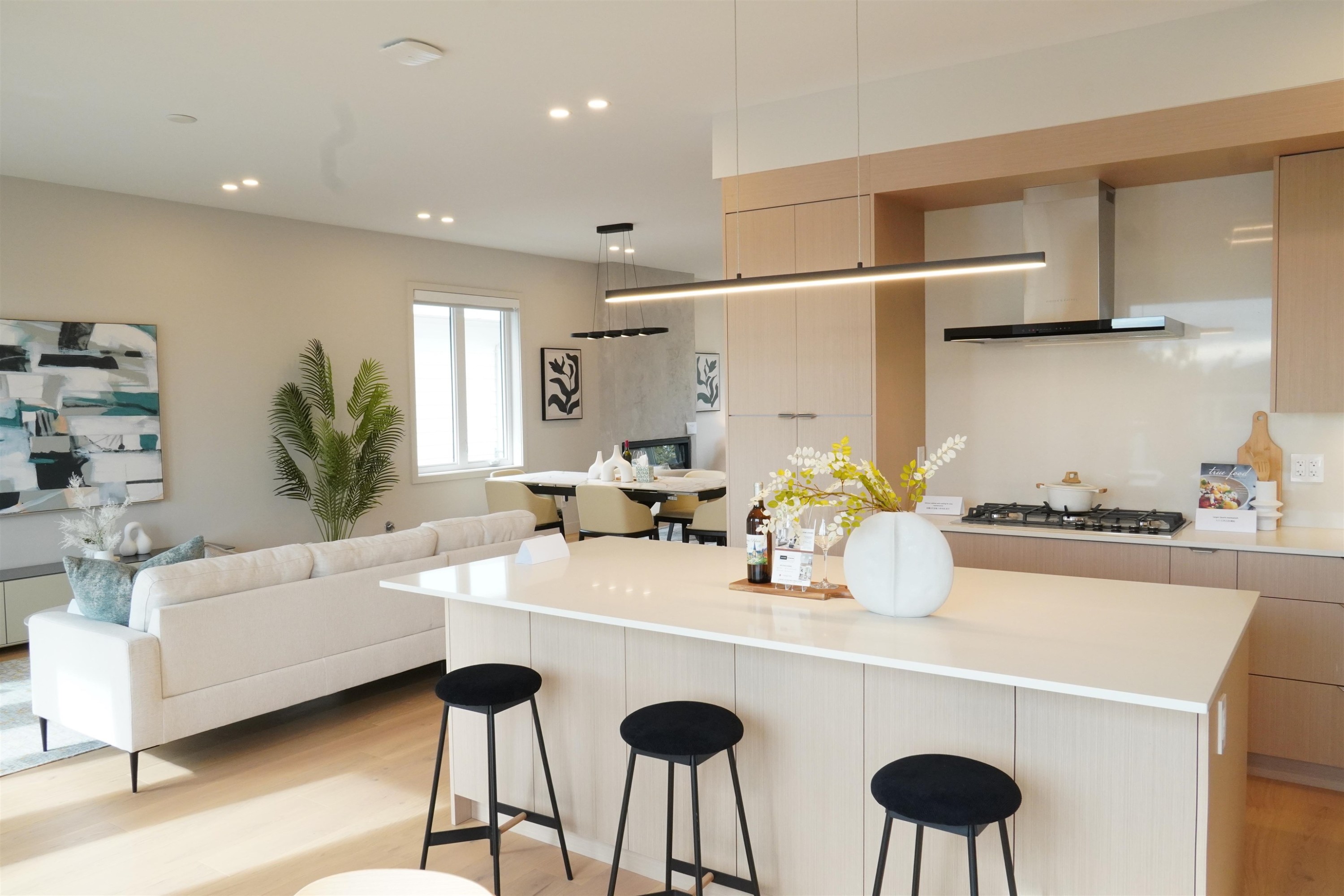 6252 Kitchener Street, Burnaby, BC