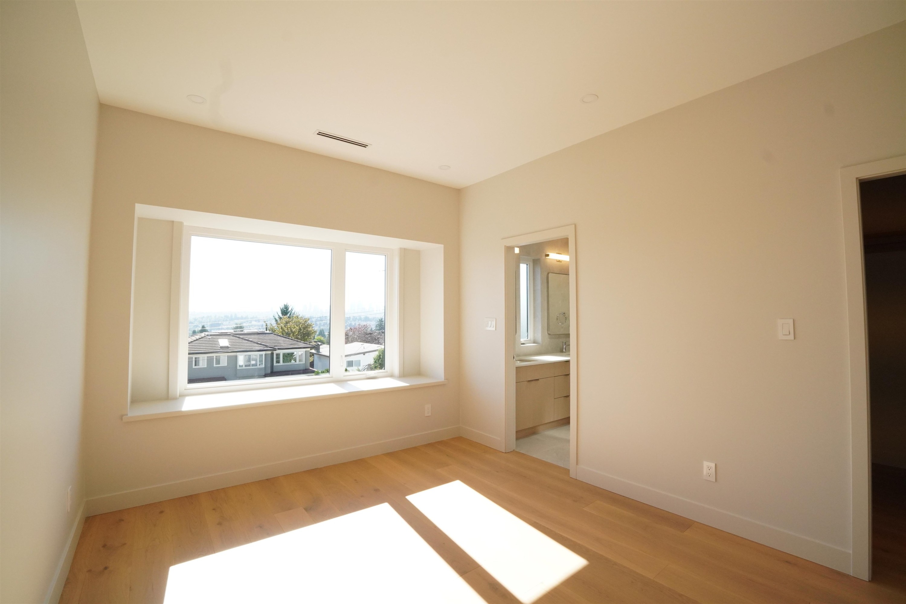 6252 Kitchener Street, Burnaby, BC