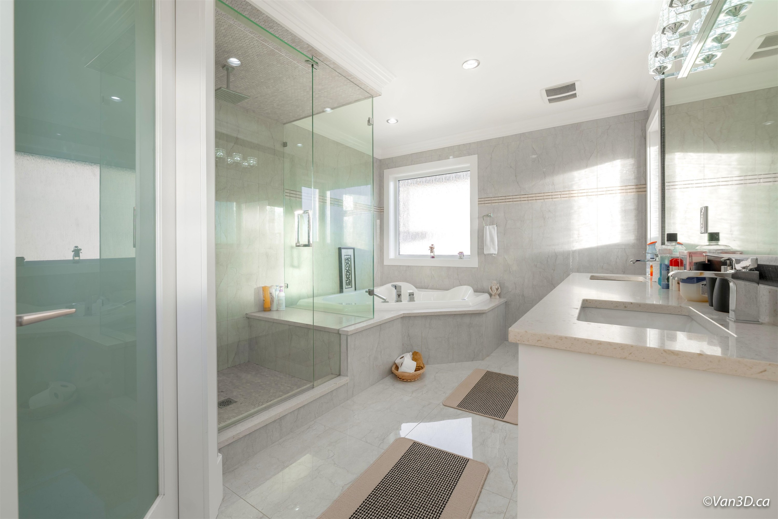 146 40Th Avenue W, Vancouver, BC