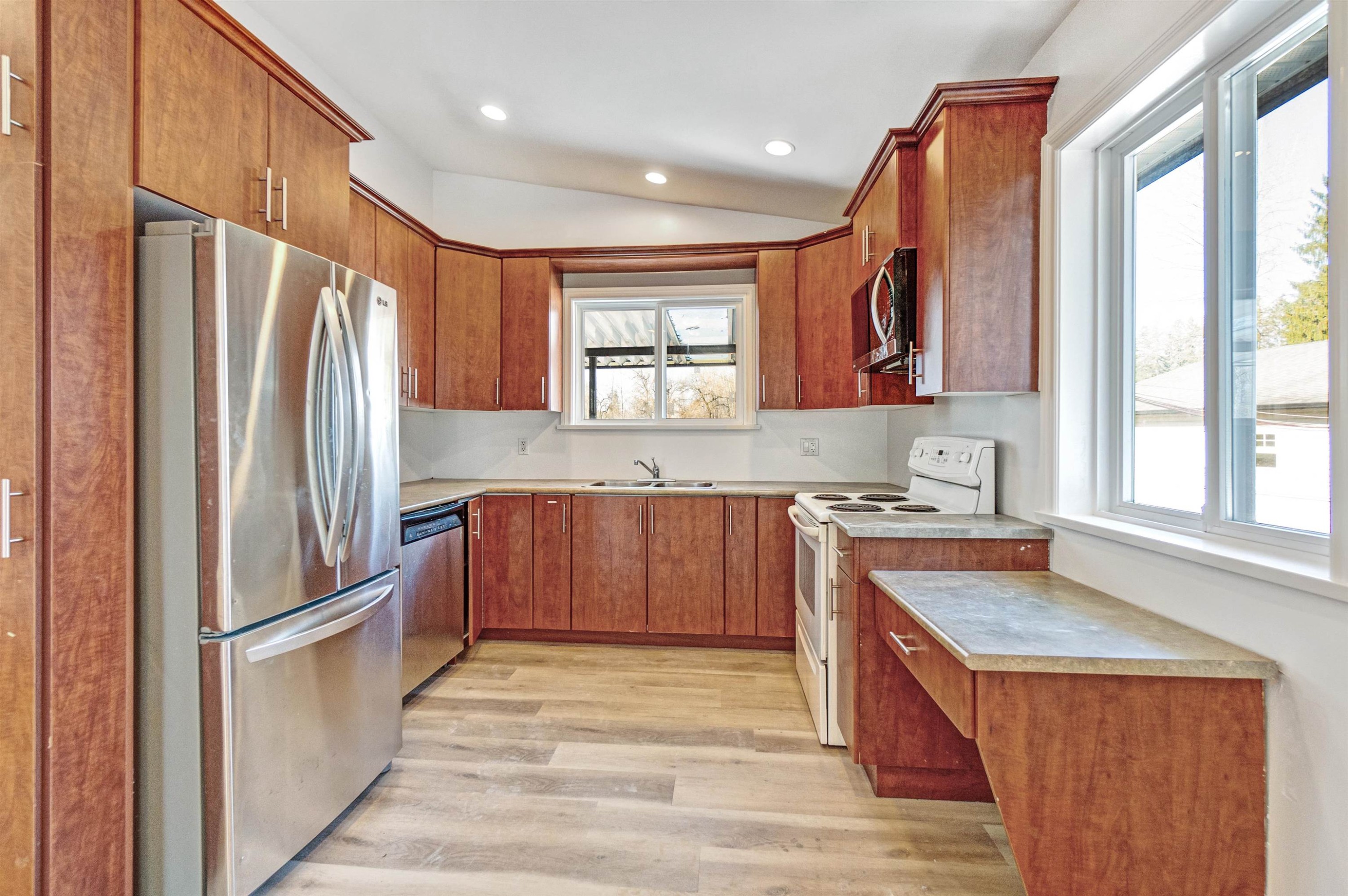 1128 Devon Street, Coquitlam, BC