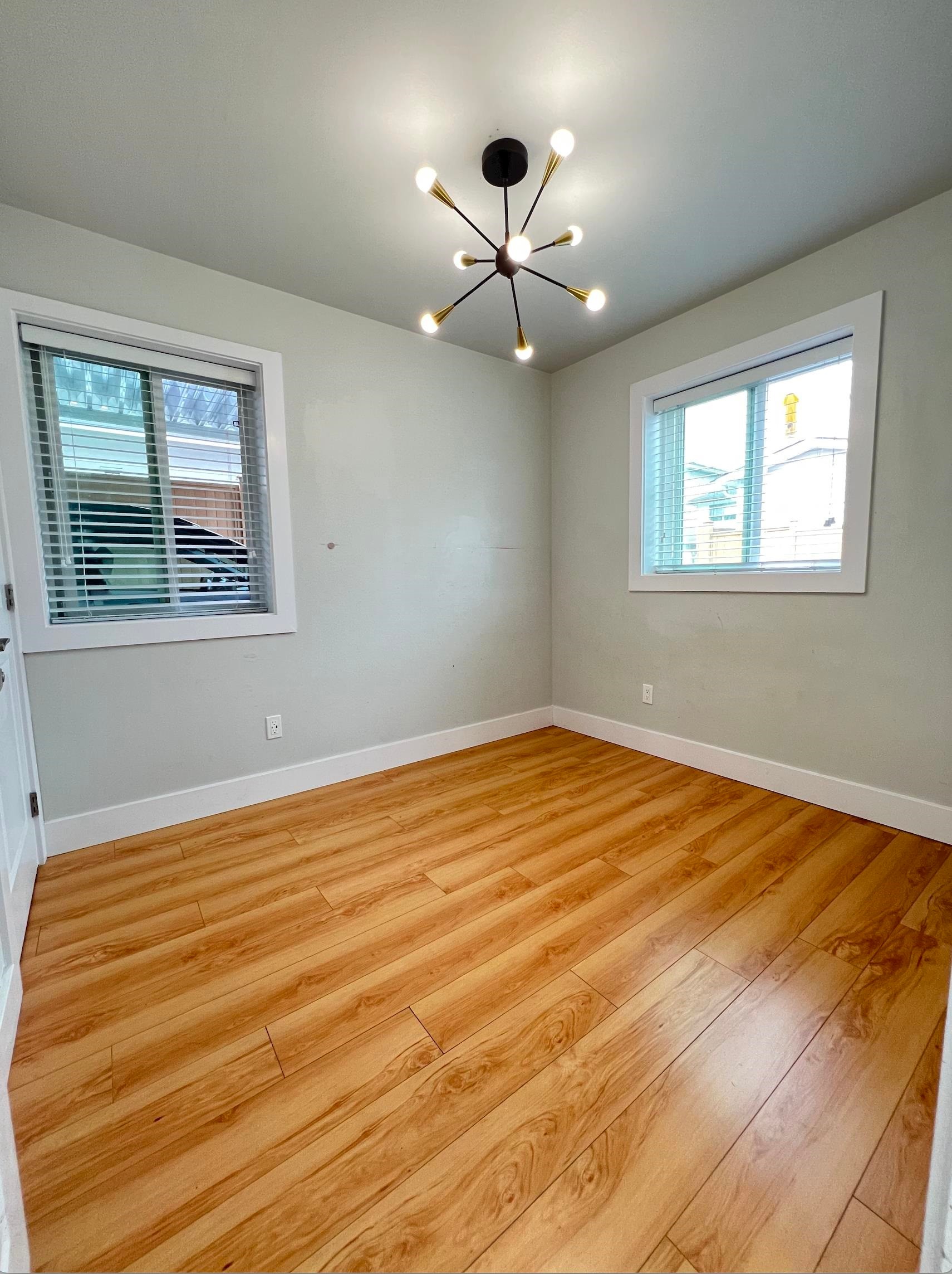 6752 Dumfries, Vancouver, BC